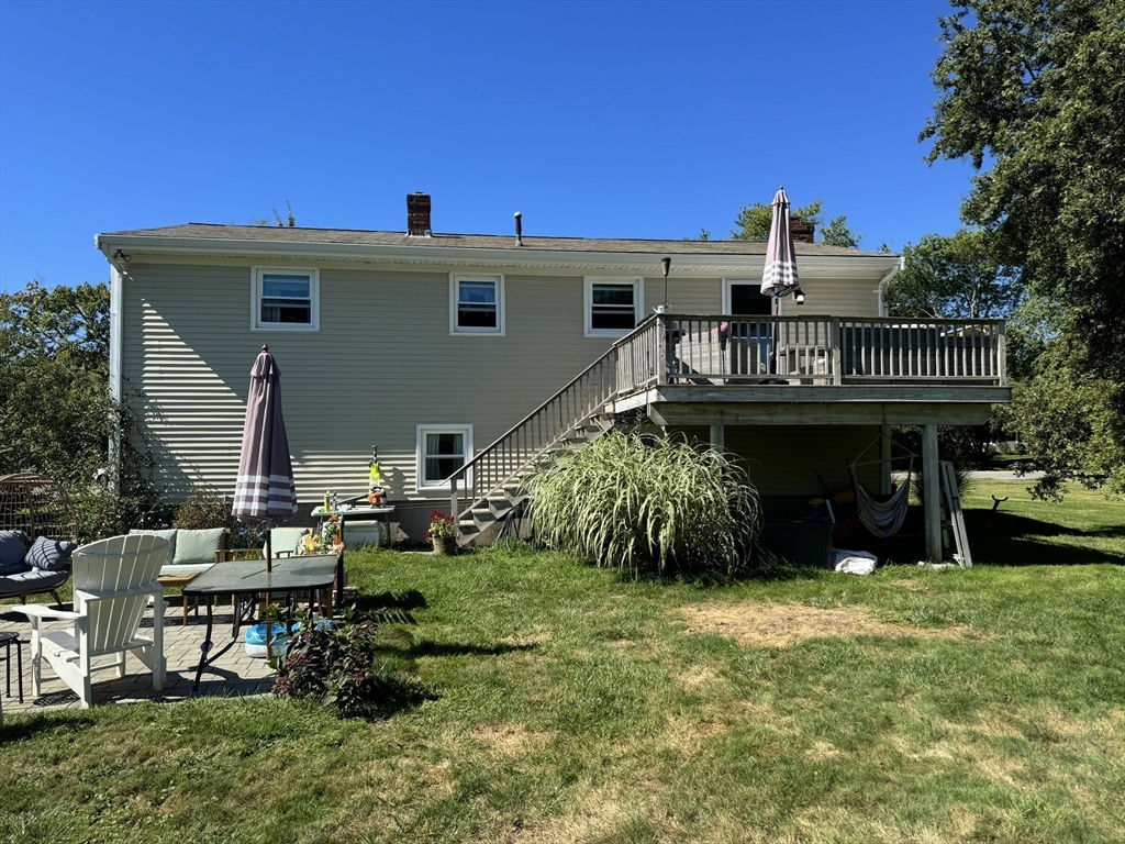906 Mitchells Lane