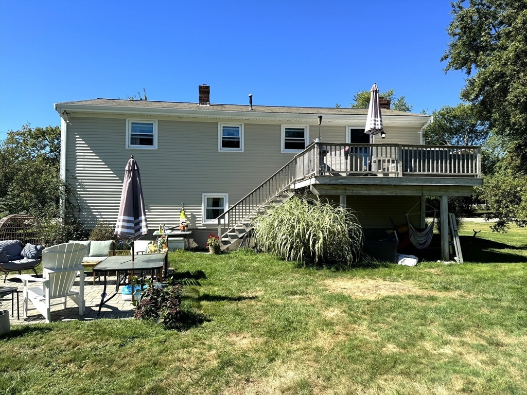 906 Mitchells Lane