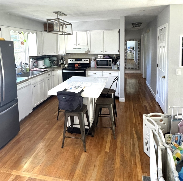 906 Mitchells Lane