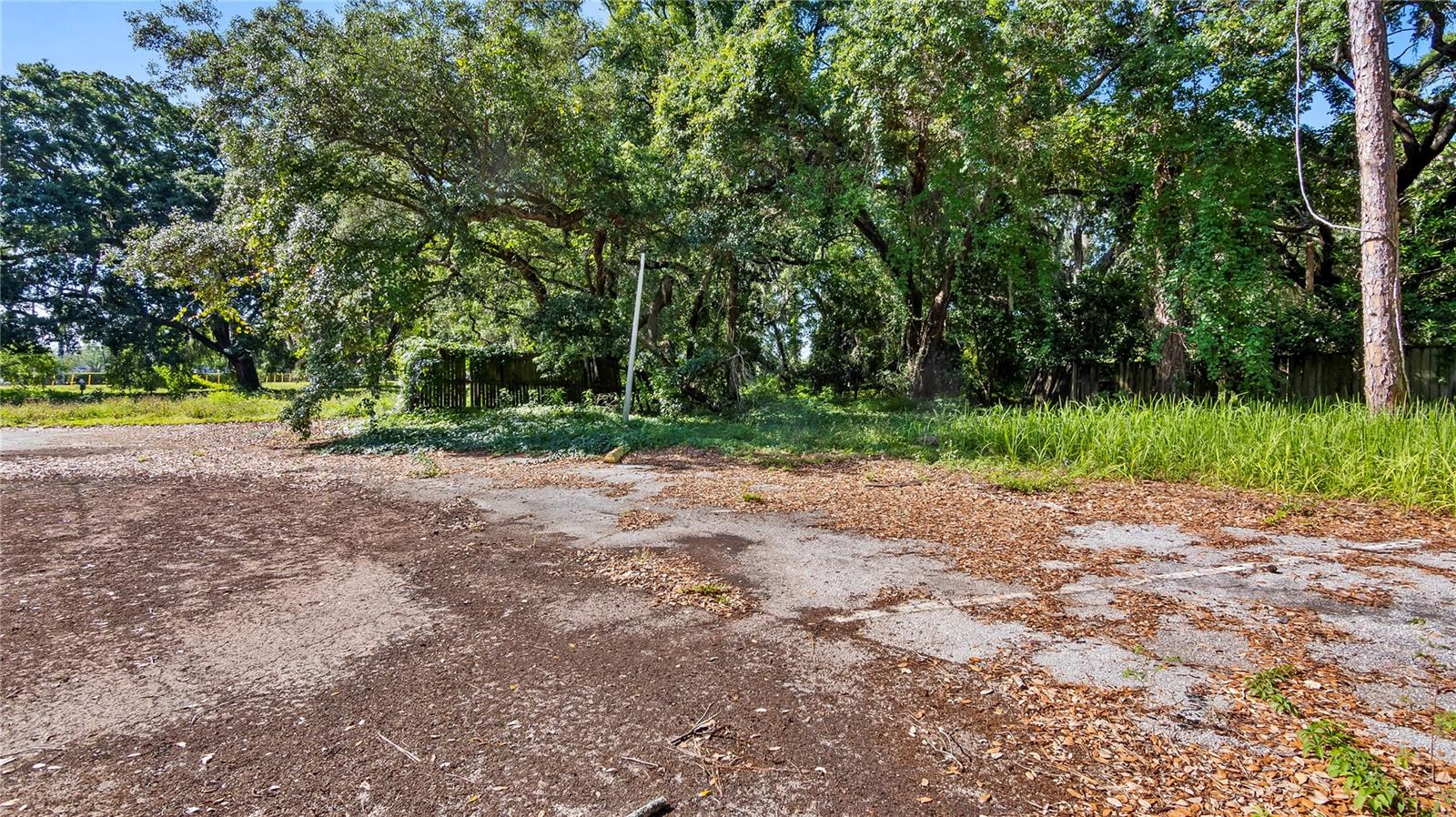 1500 N HOAGLAND BLVD