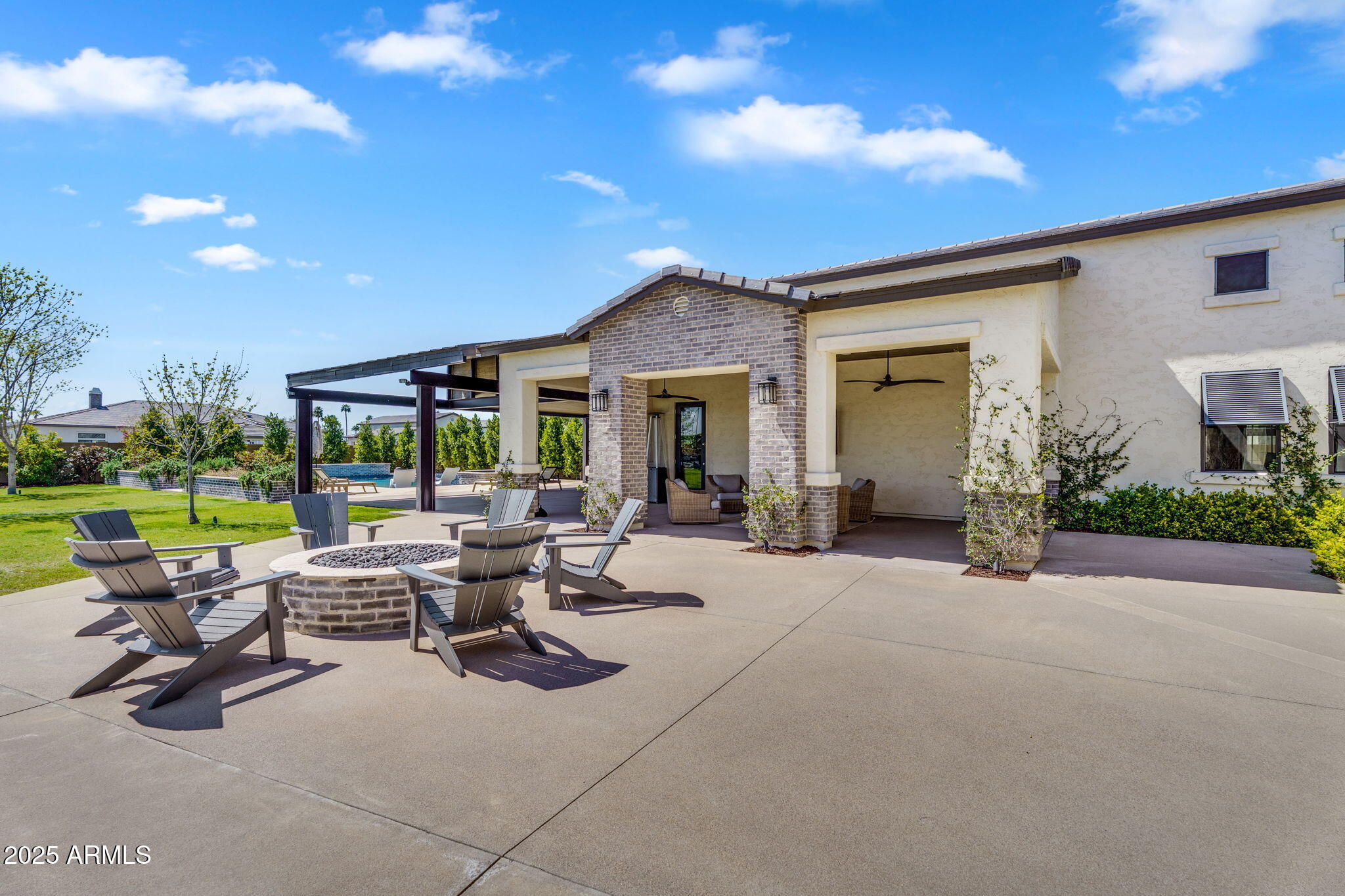 4037 E MINTON Circle