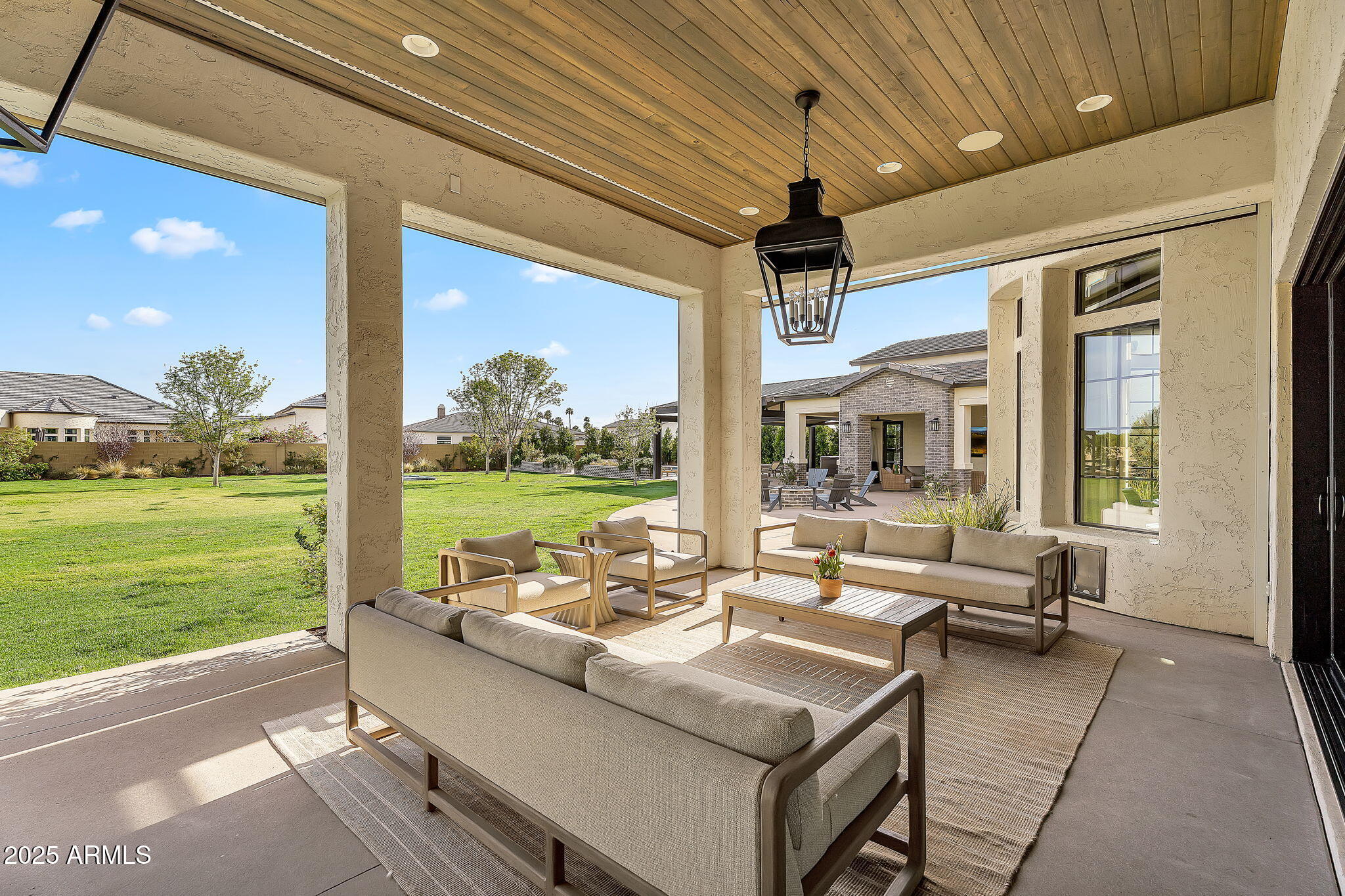 4037 E MINTON Circle