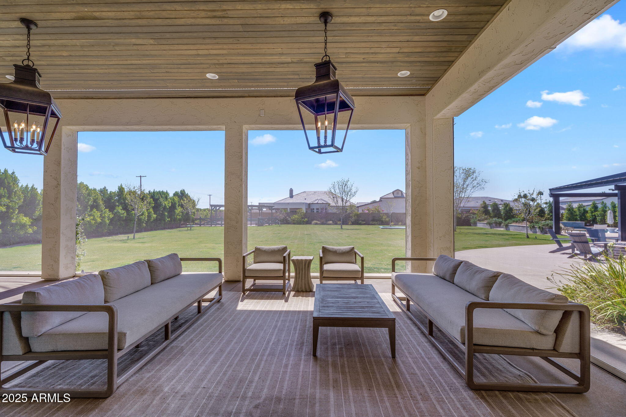 4037 E MINTON Circle
