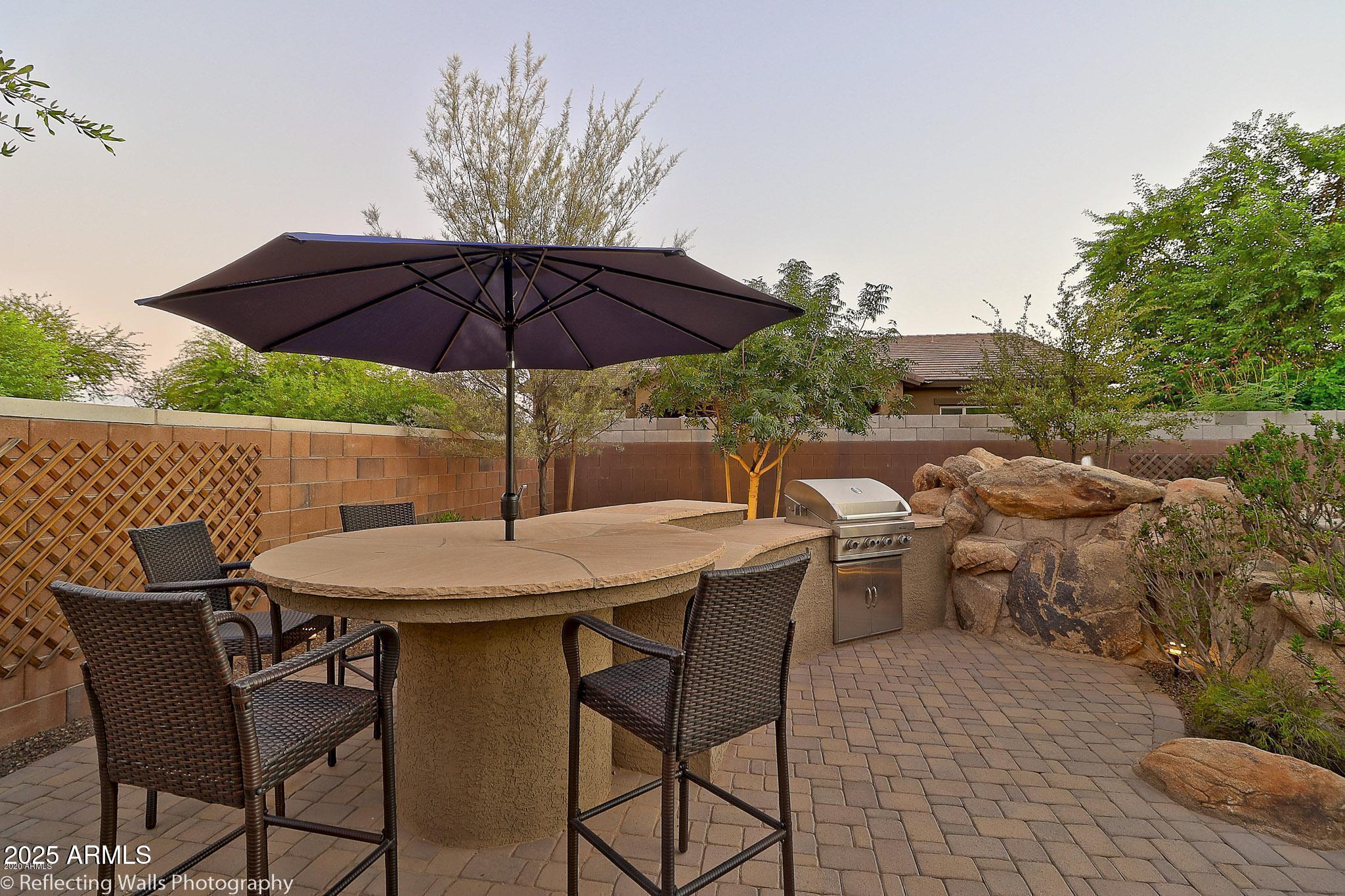 3163 E LOS ALTOS Court