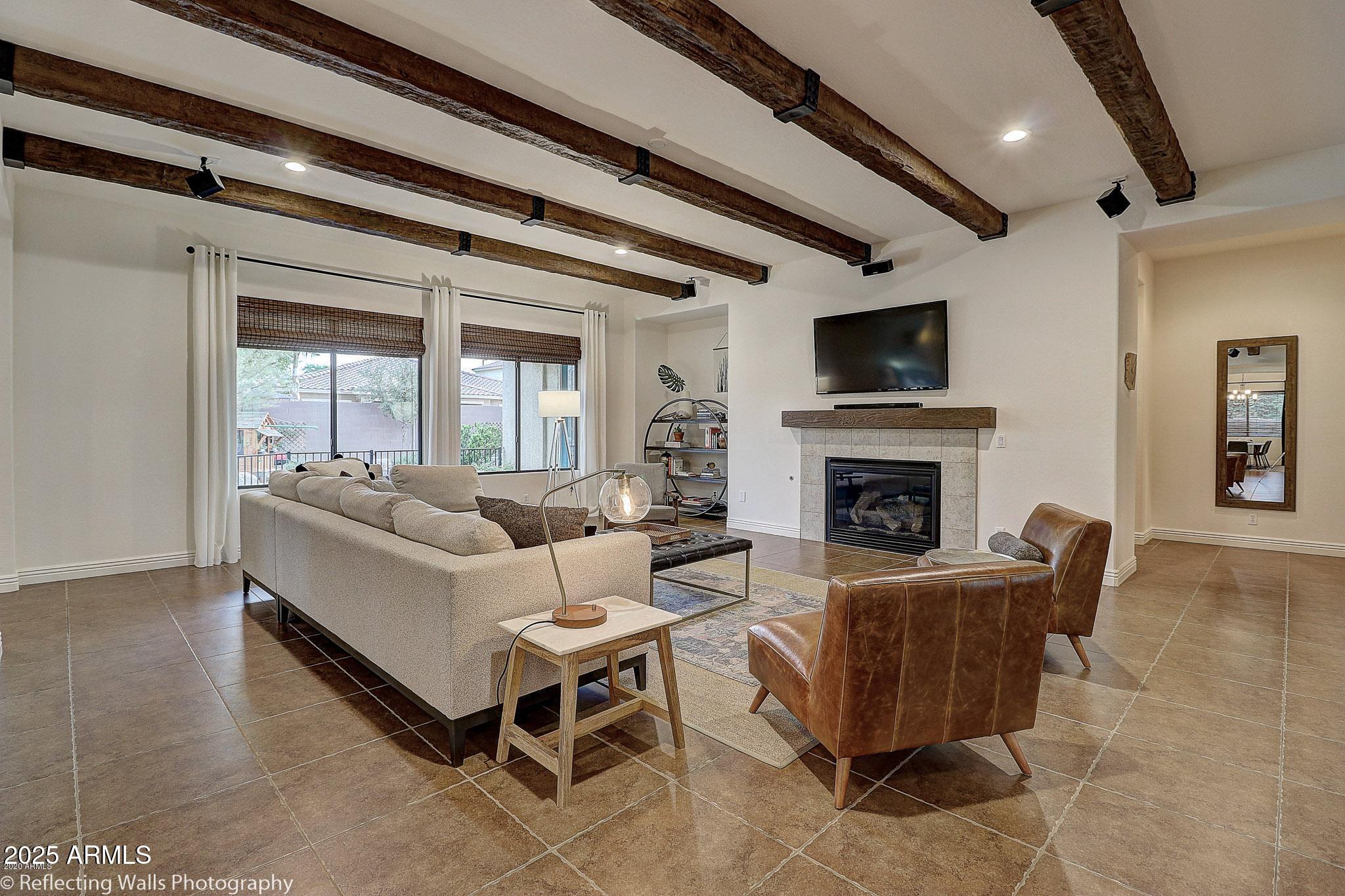 3163 E LOS ALTOS Court