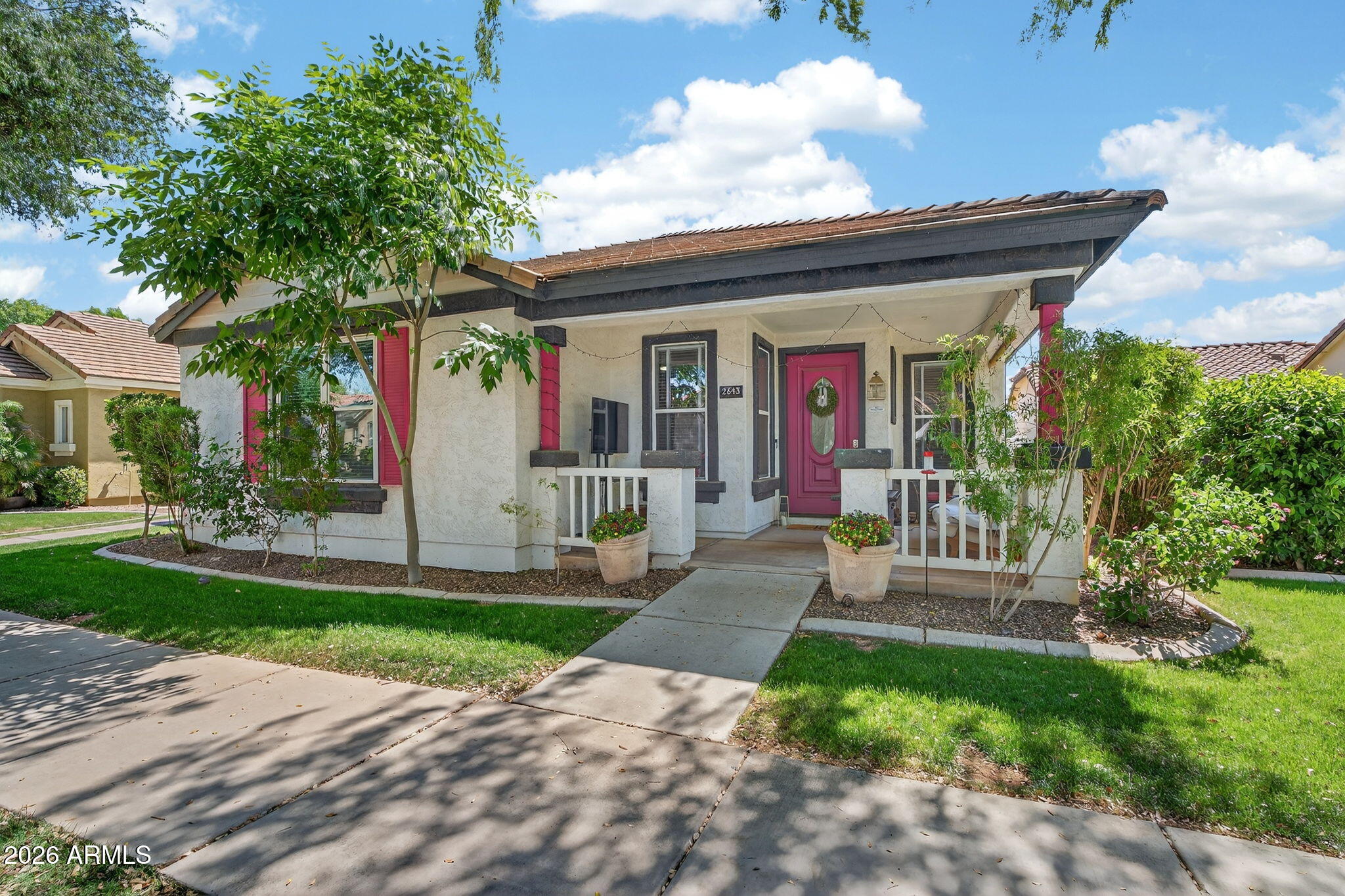 2643 E VALENCIA Street