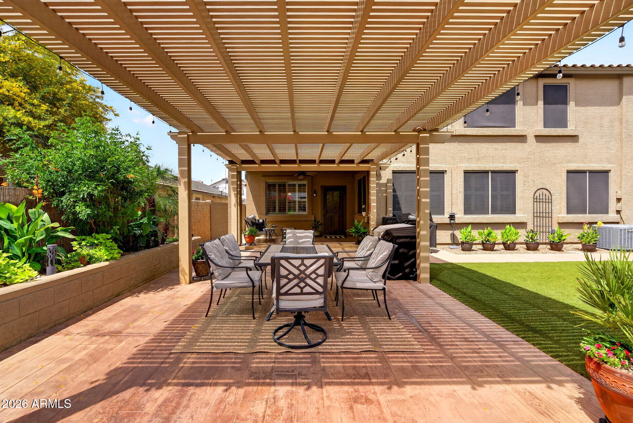 897 W HOLSTEIN Trail