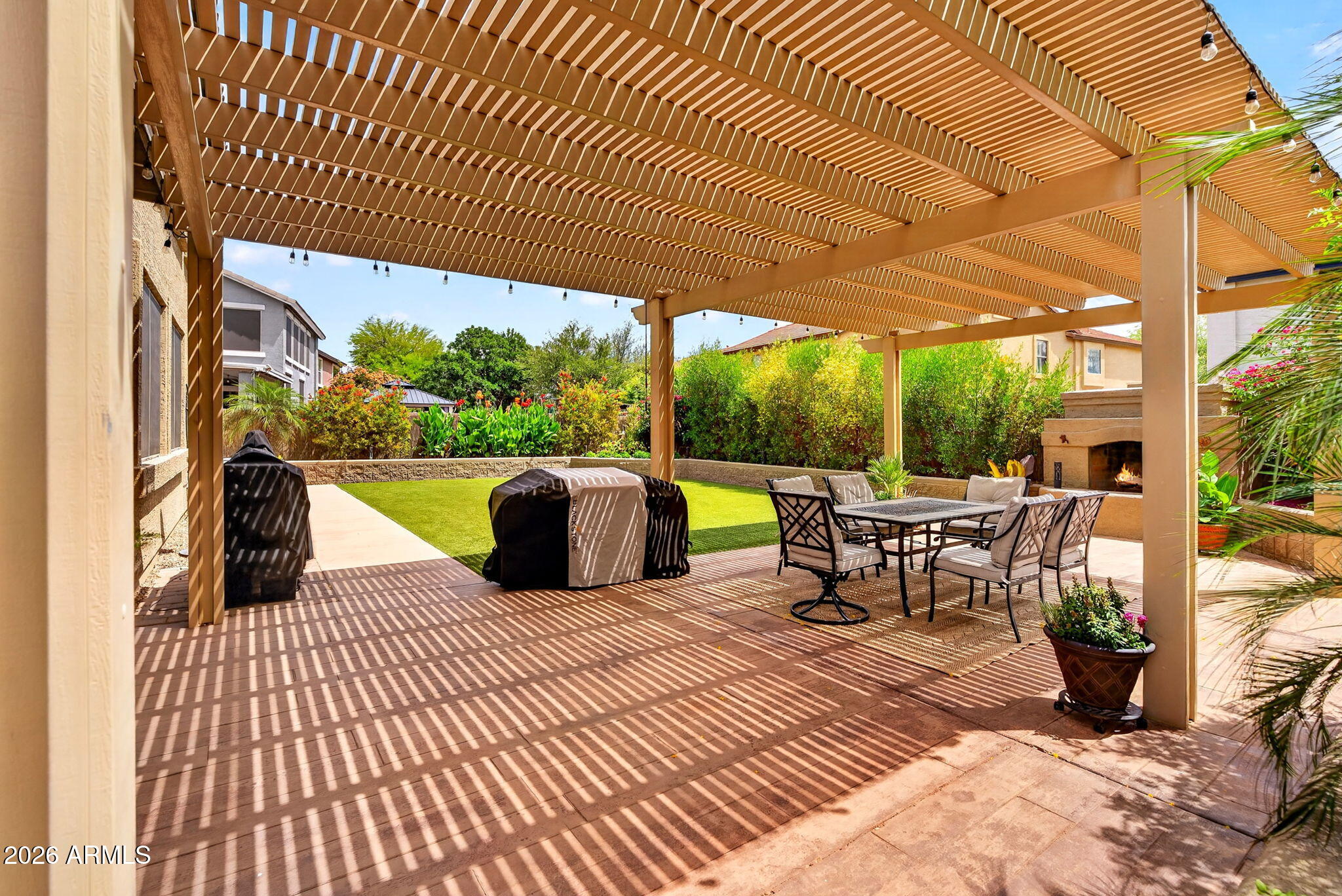 897 W HOLSTEIN Trail
