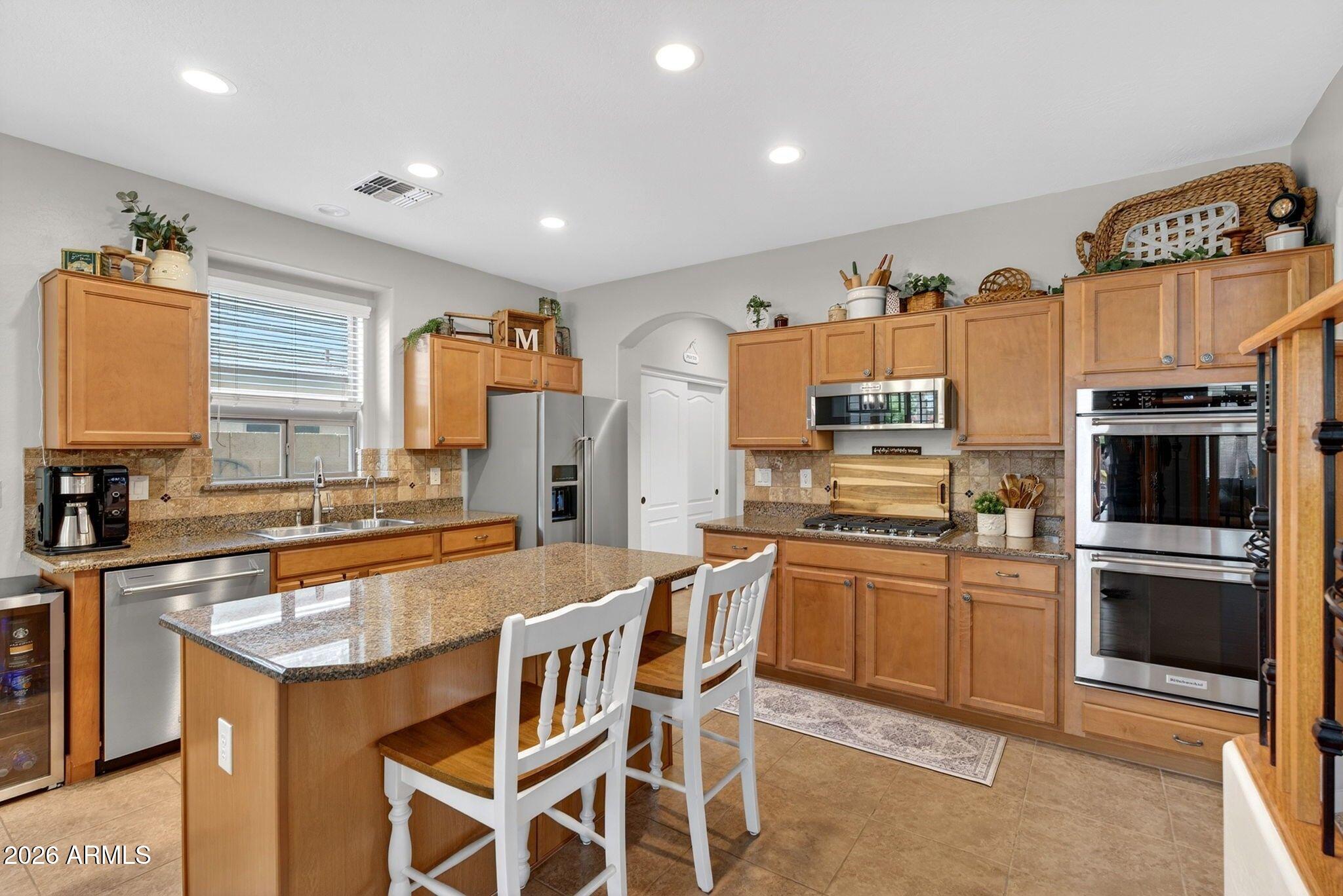 897 W HOLSTEIN Trail