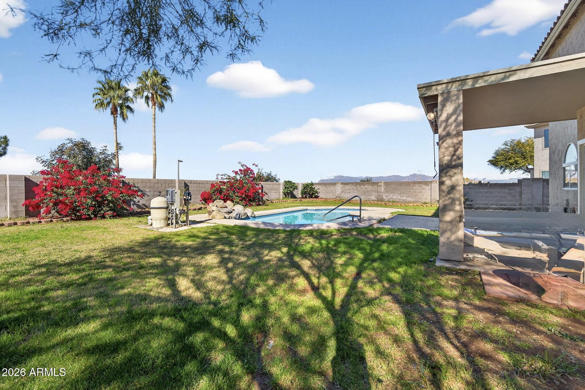 4668 E MEADOW LARK Way