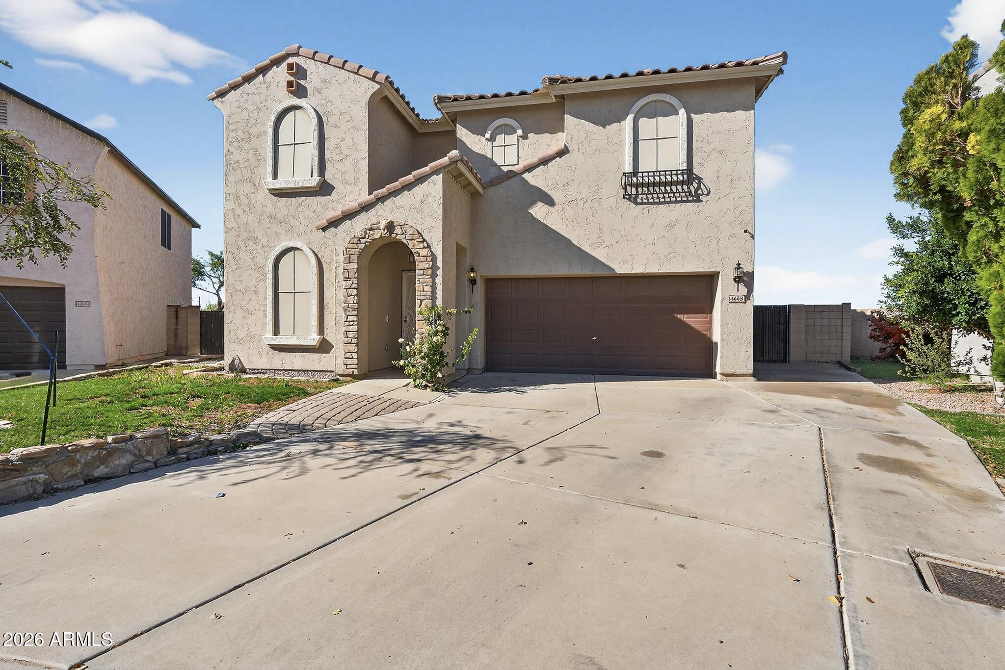 4668 E MEADOW LARK Way