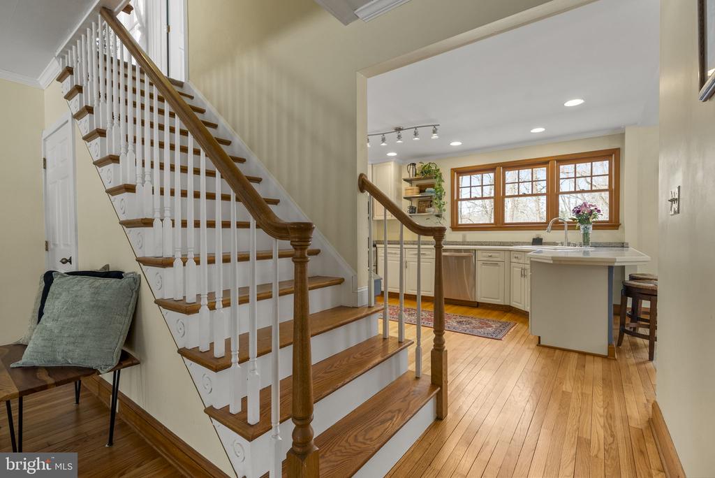 611 NEW ALBANY ROAD