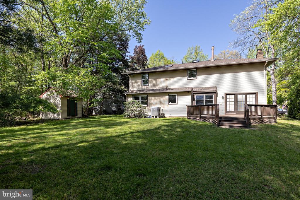 8 CANTERBURY COURT