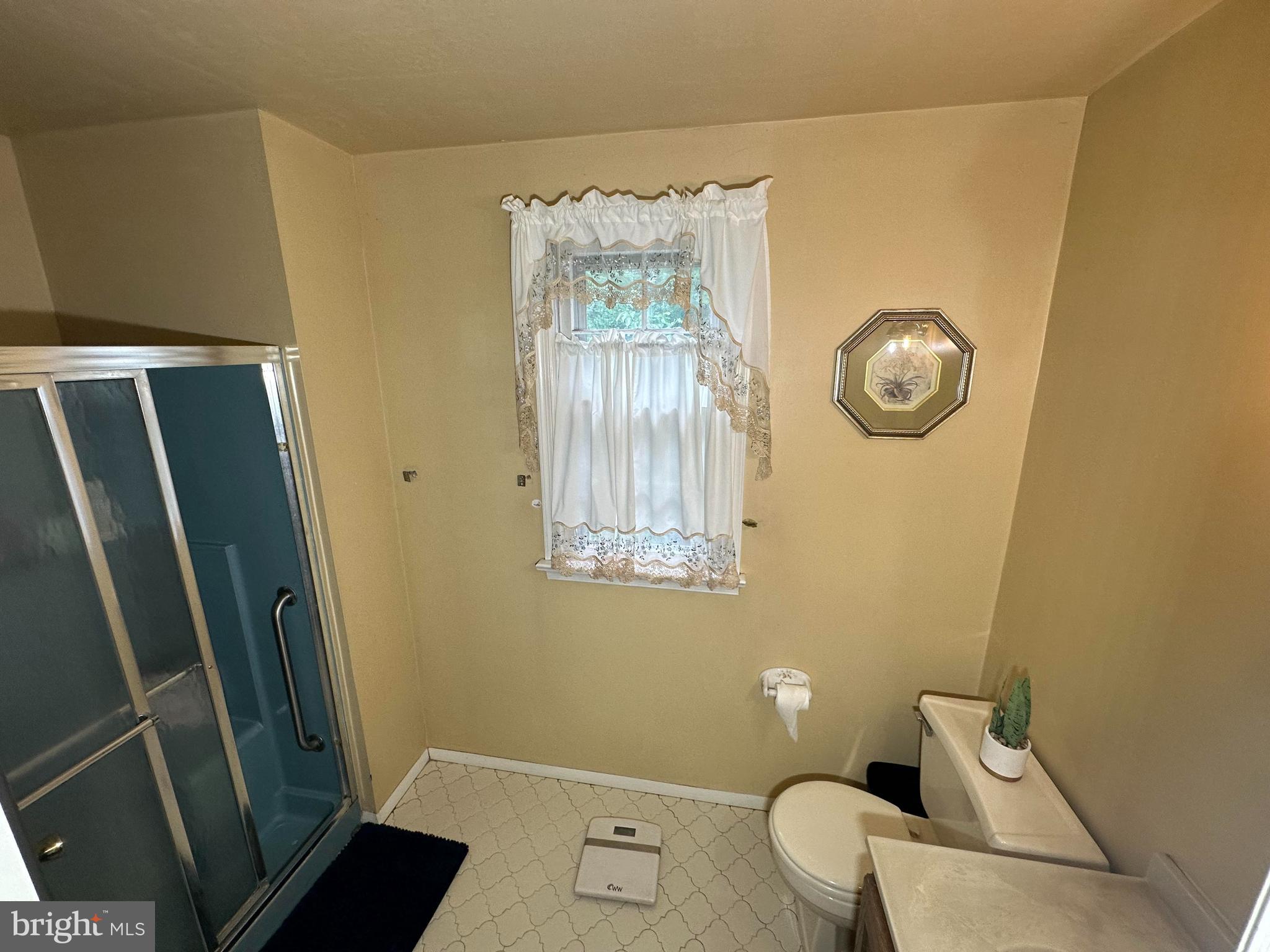 124 E Maple Ave