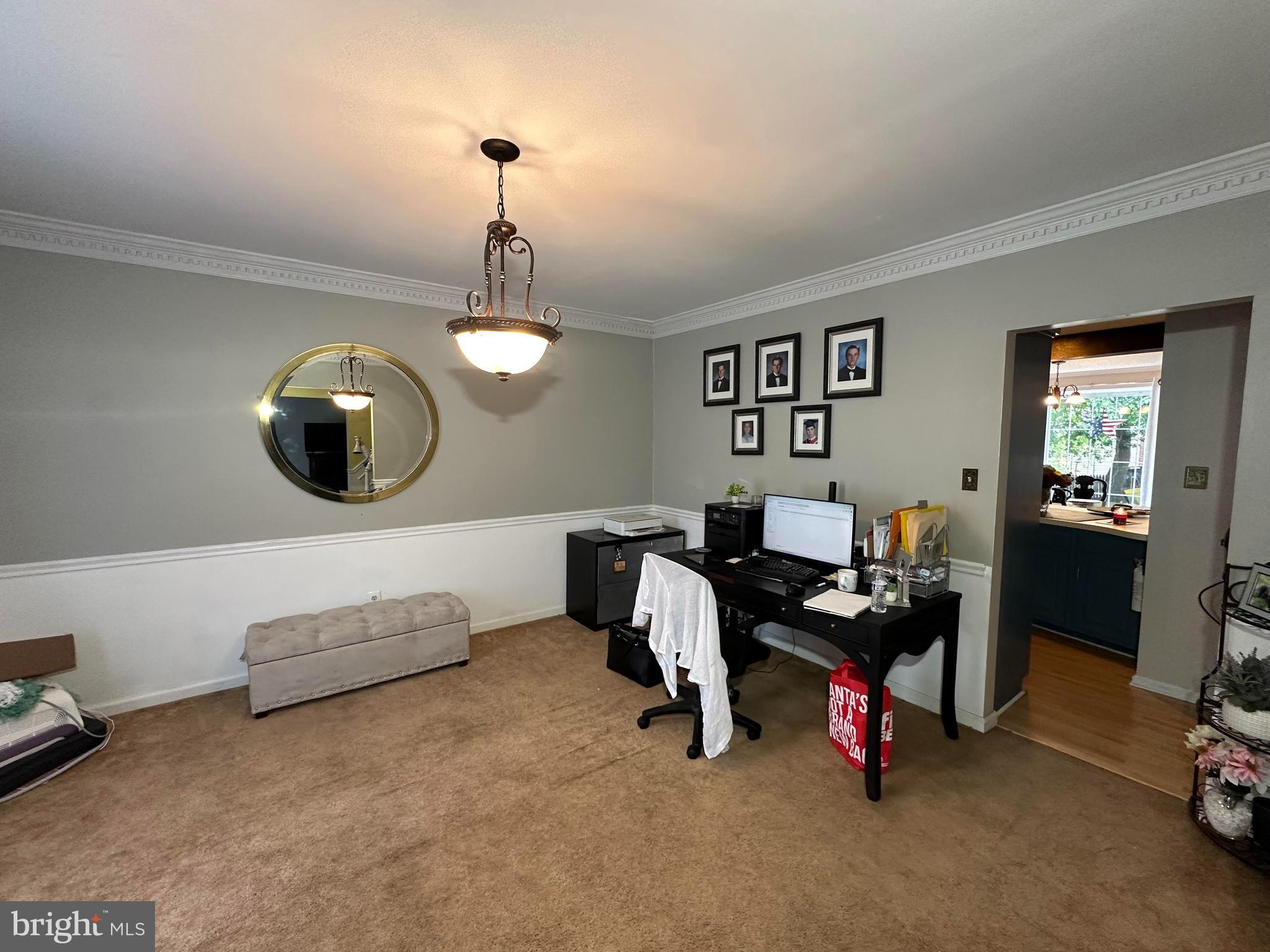 124 E Maple Ave