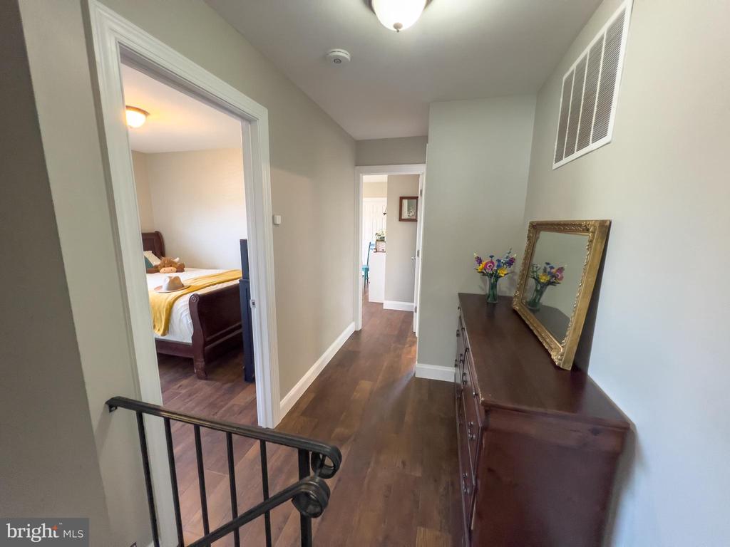 16 Arborwood Ln