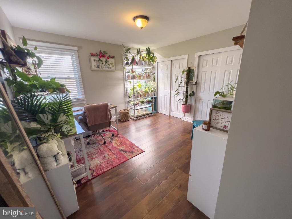 16 Arborwood Ln