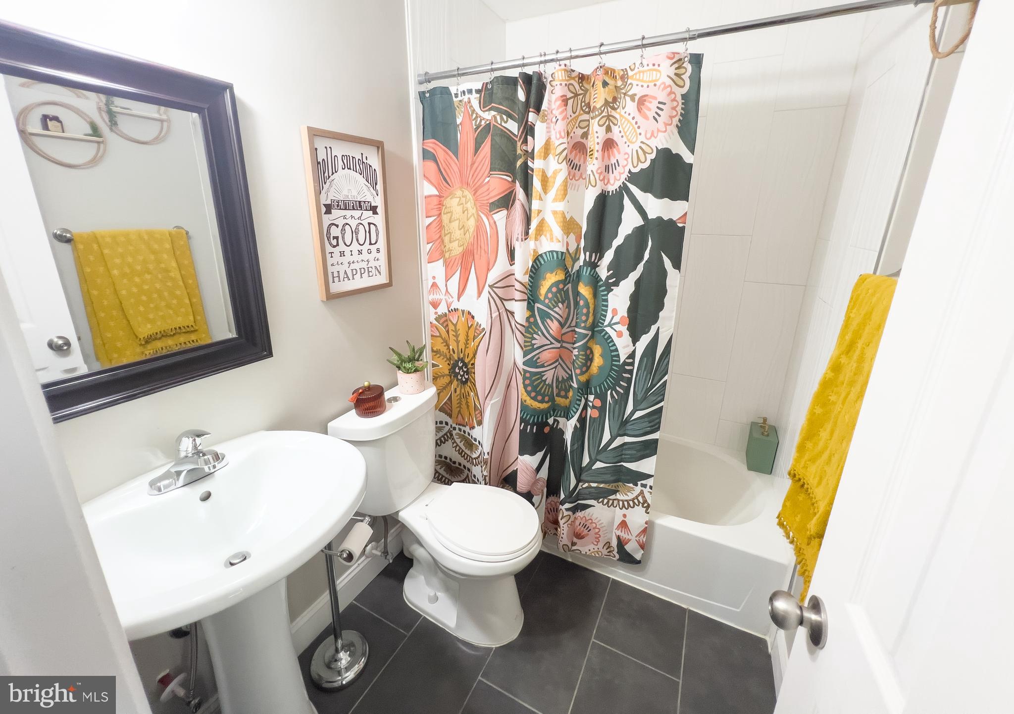 16 Arborwood Ln