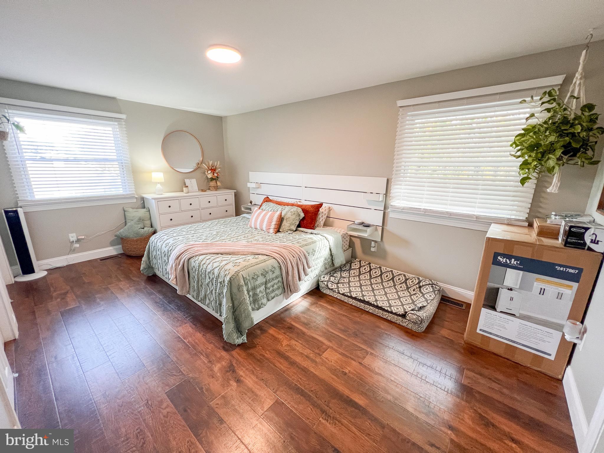 16 Arborwood Ln