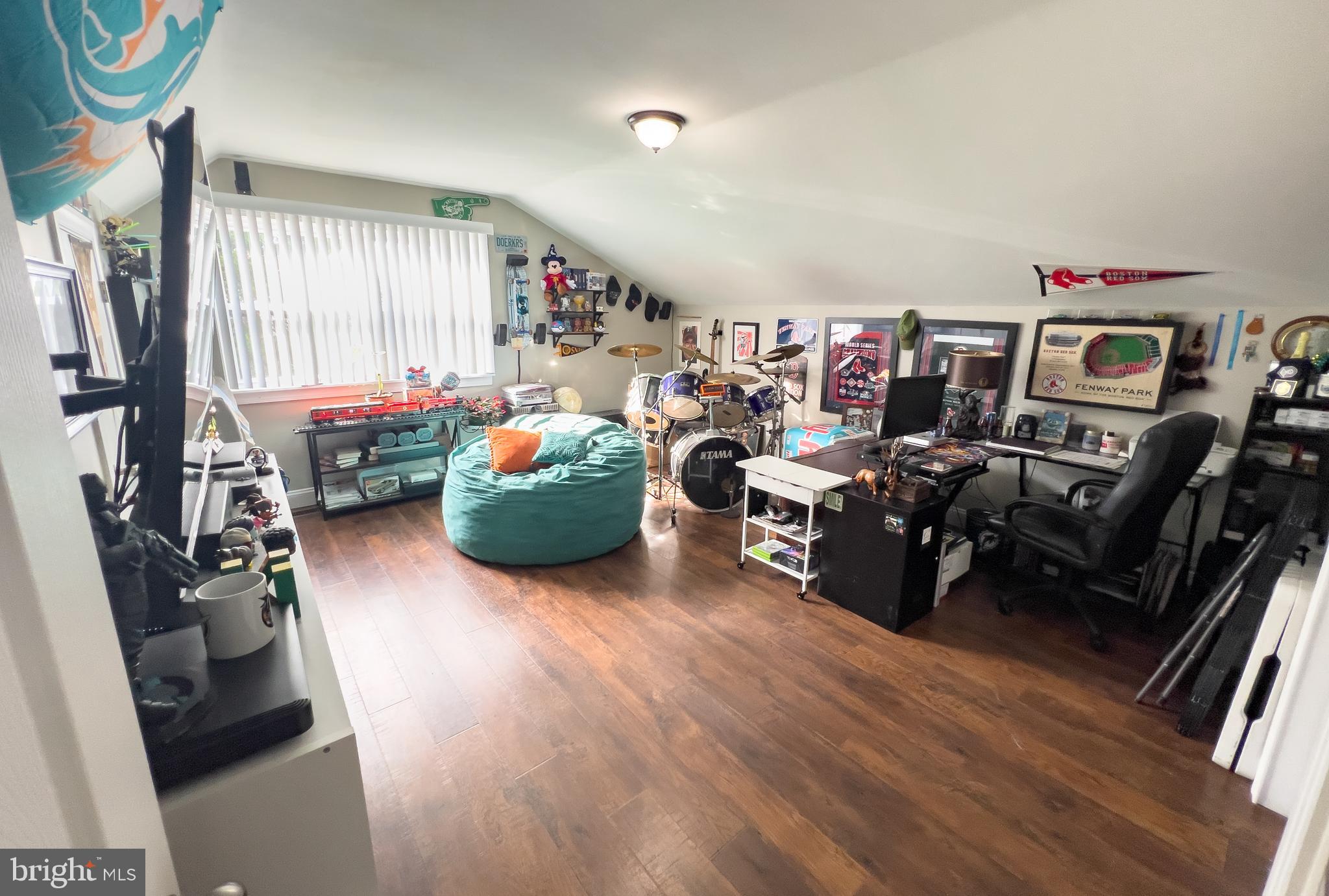 16 Arborwood Ln