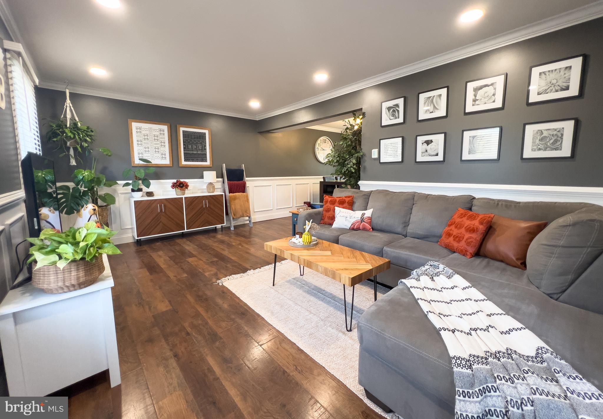 16 Arborwood Ln