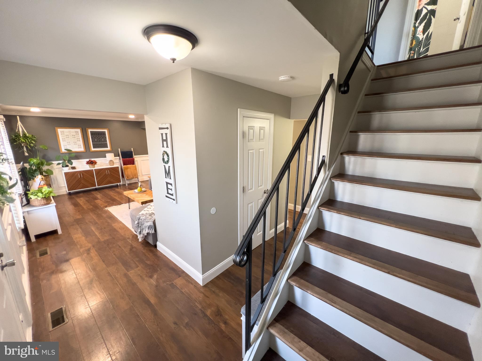 16 Arborwood Ln
