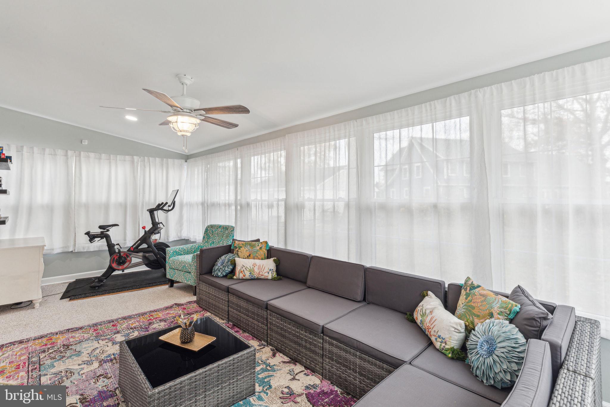 203 Kendall Blvd