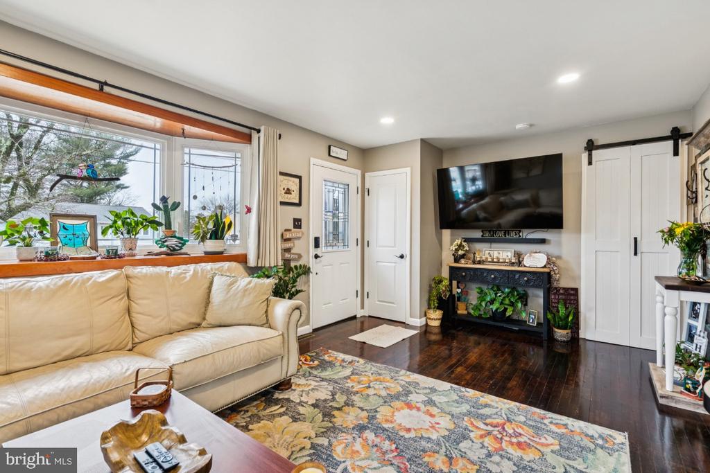 146 COUNTRY CLUB ROAD
