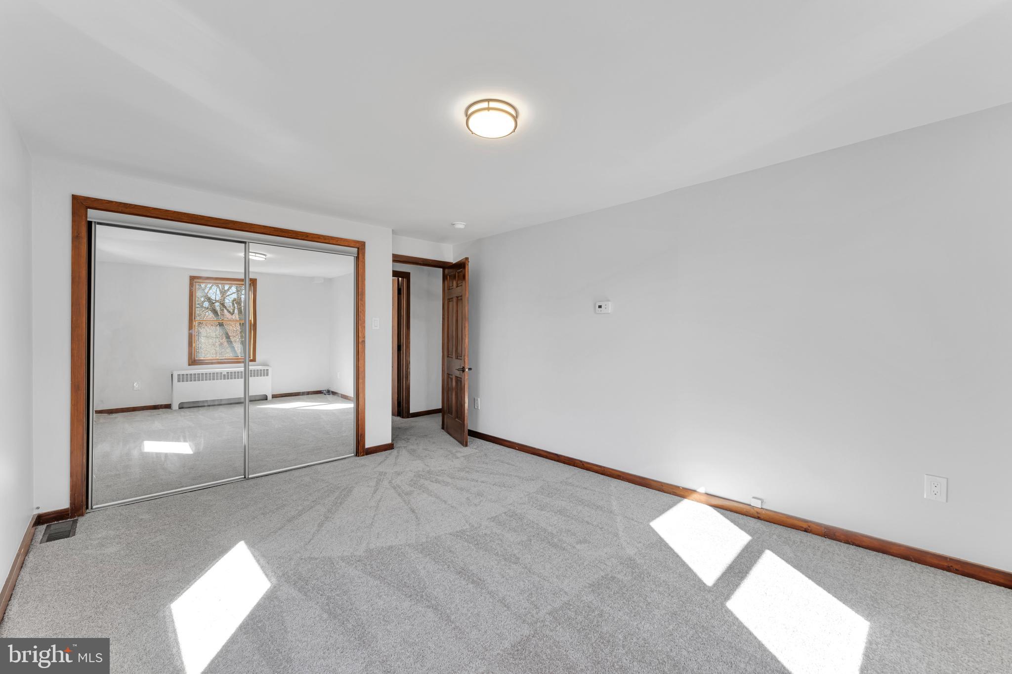 10 COLES AVENUE