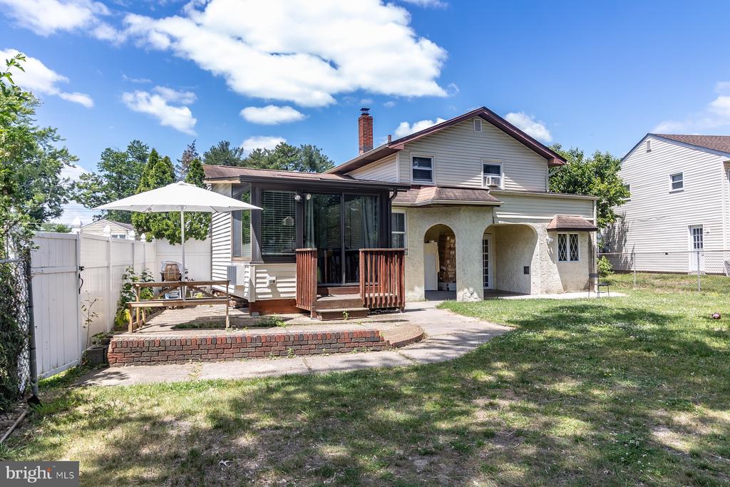 109 SURREY ROAD