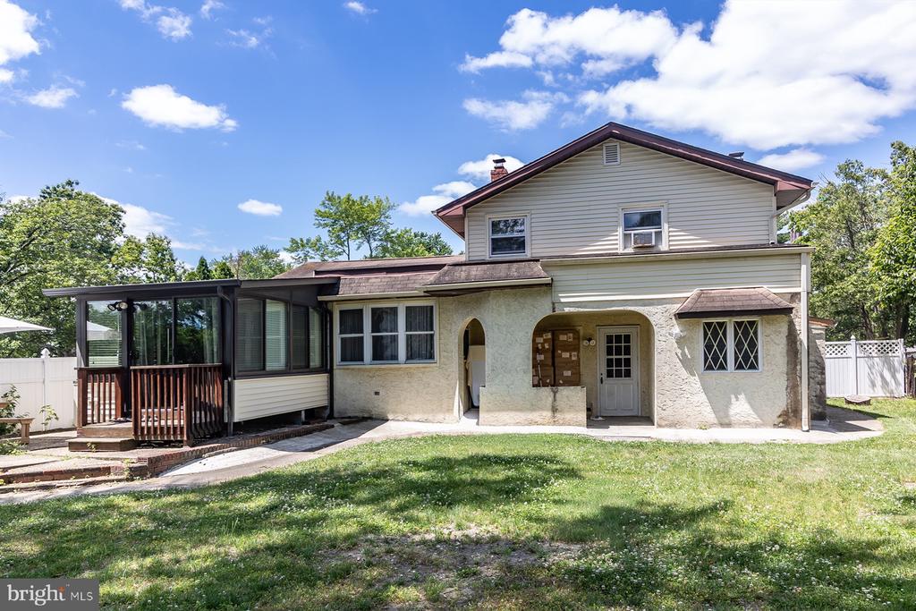109 SURREY ROAD