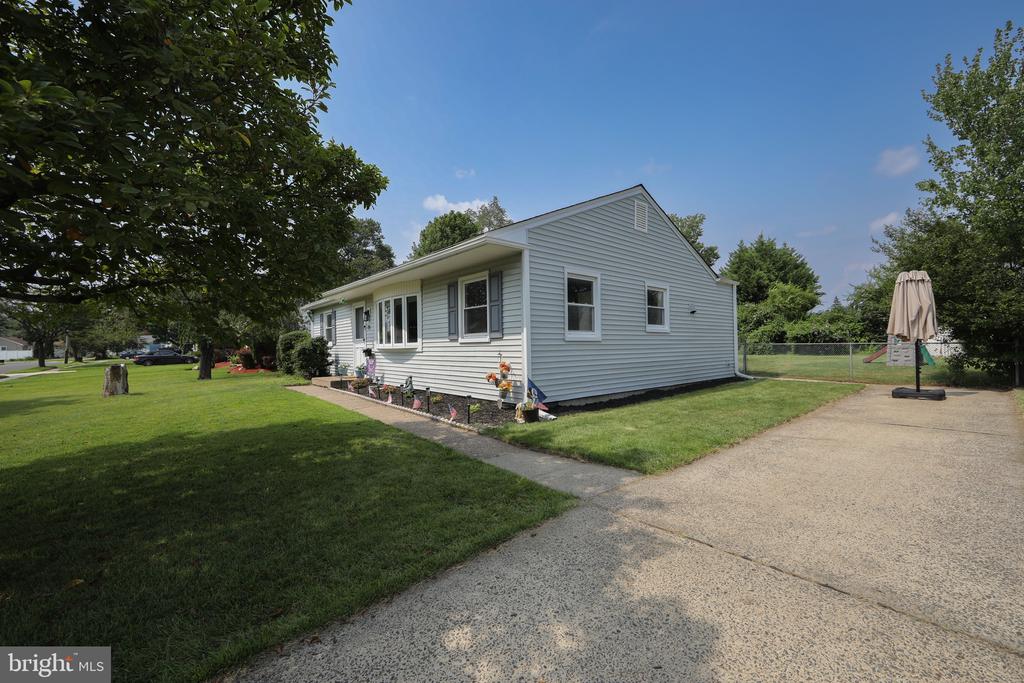 26 ELINOR AVENUE