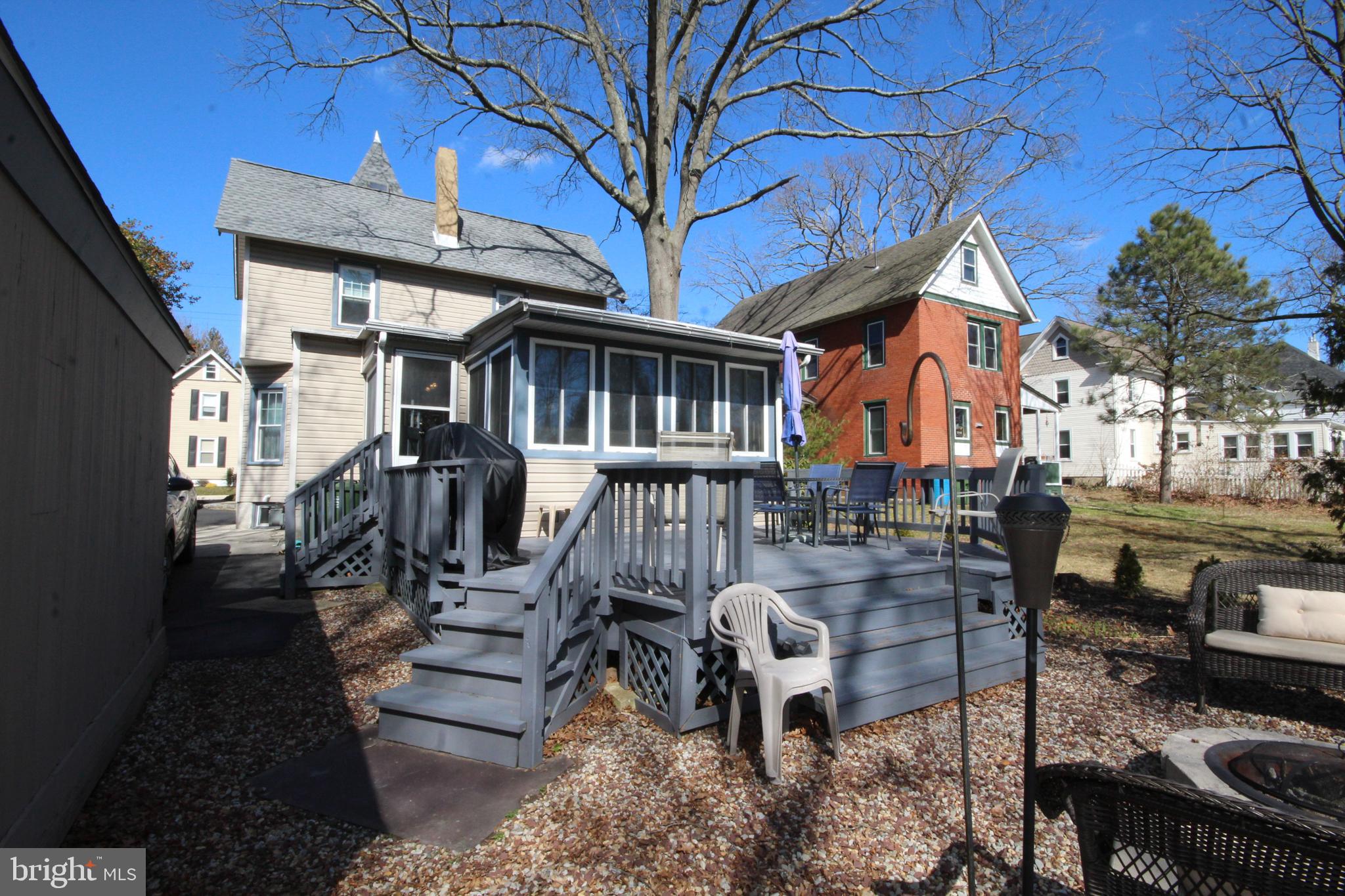 45 Evergreen Ave