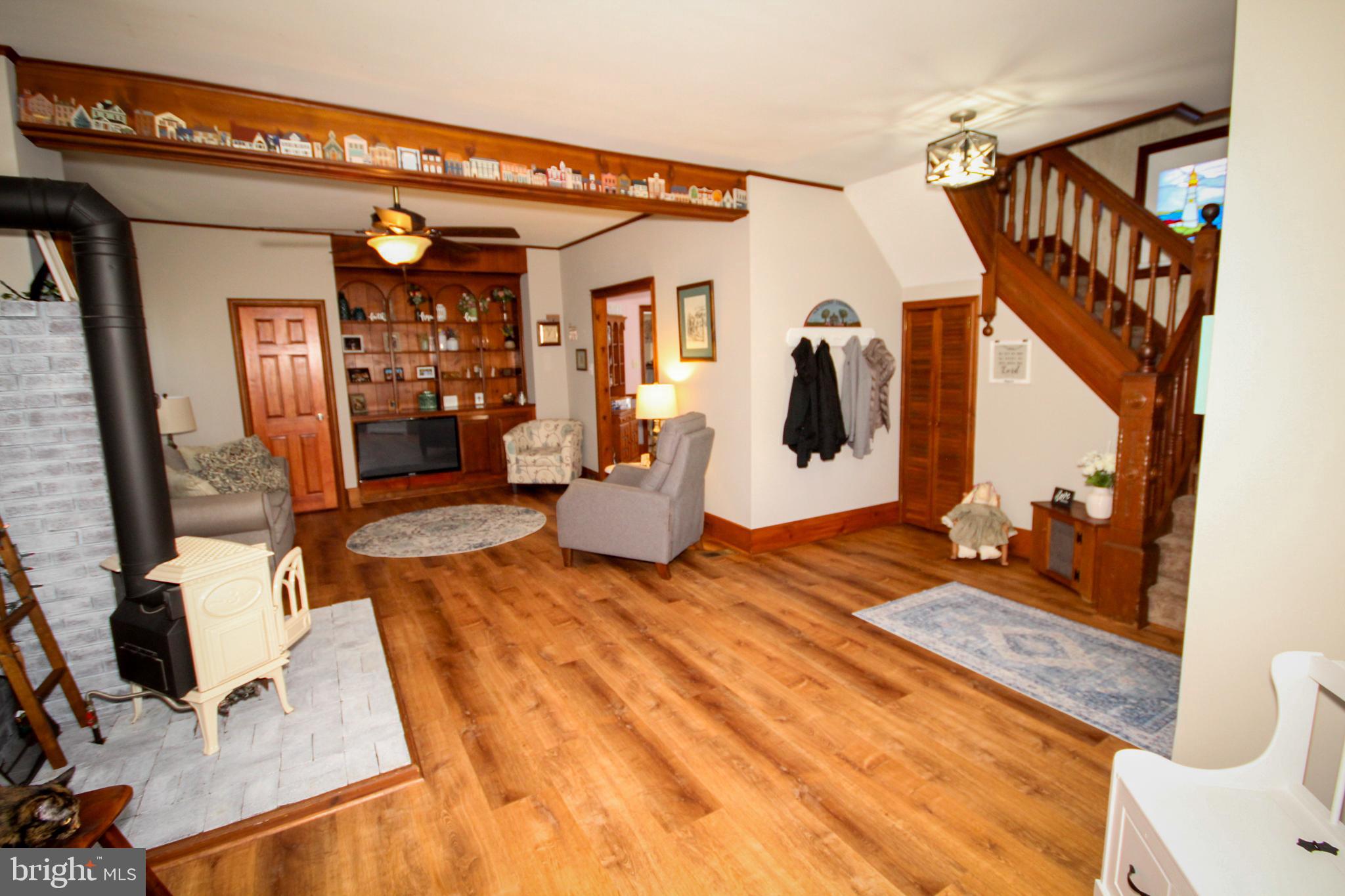 45 Evergreen Ave