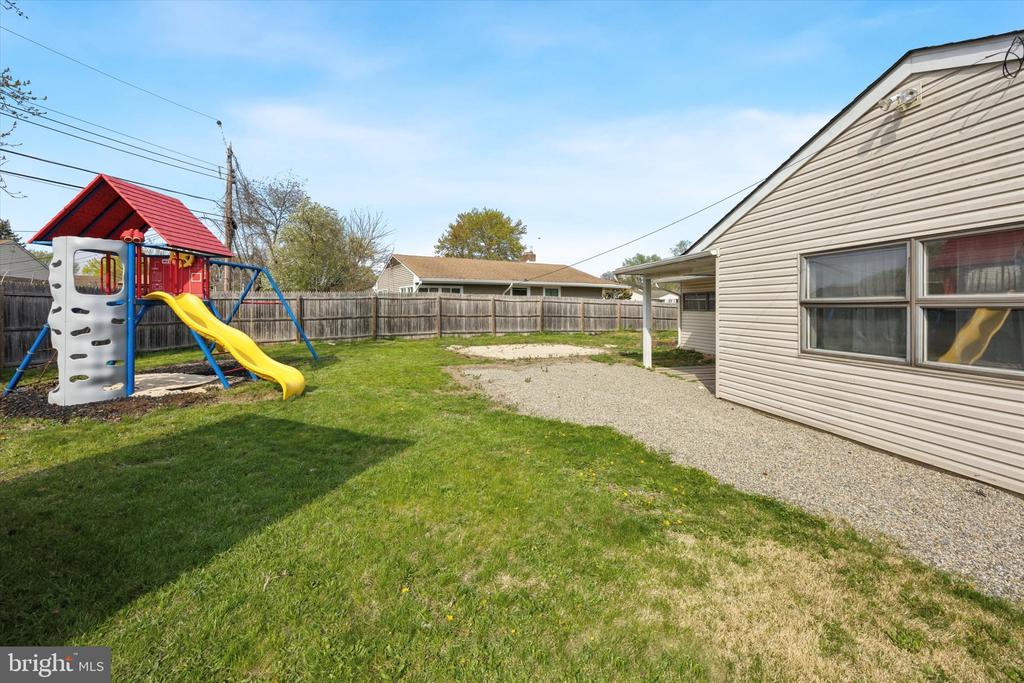 15 Burning Bush Ln