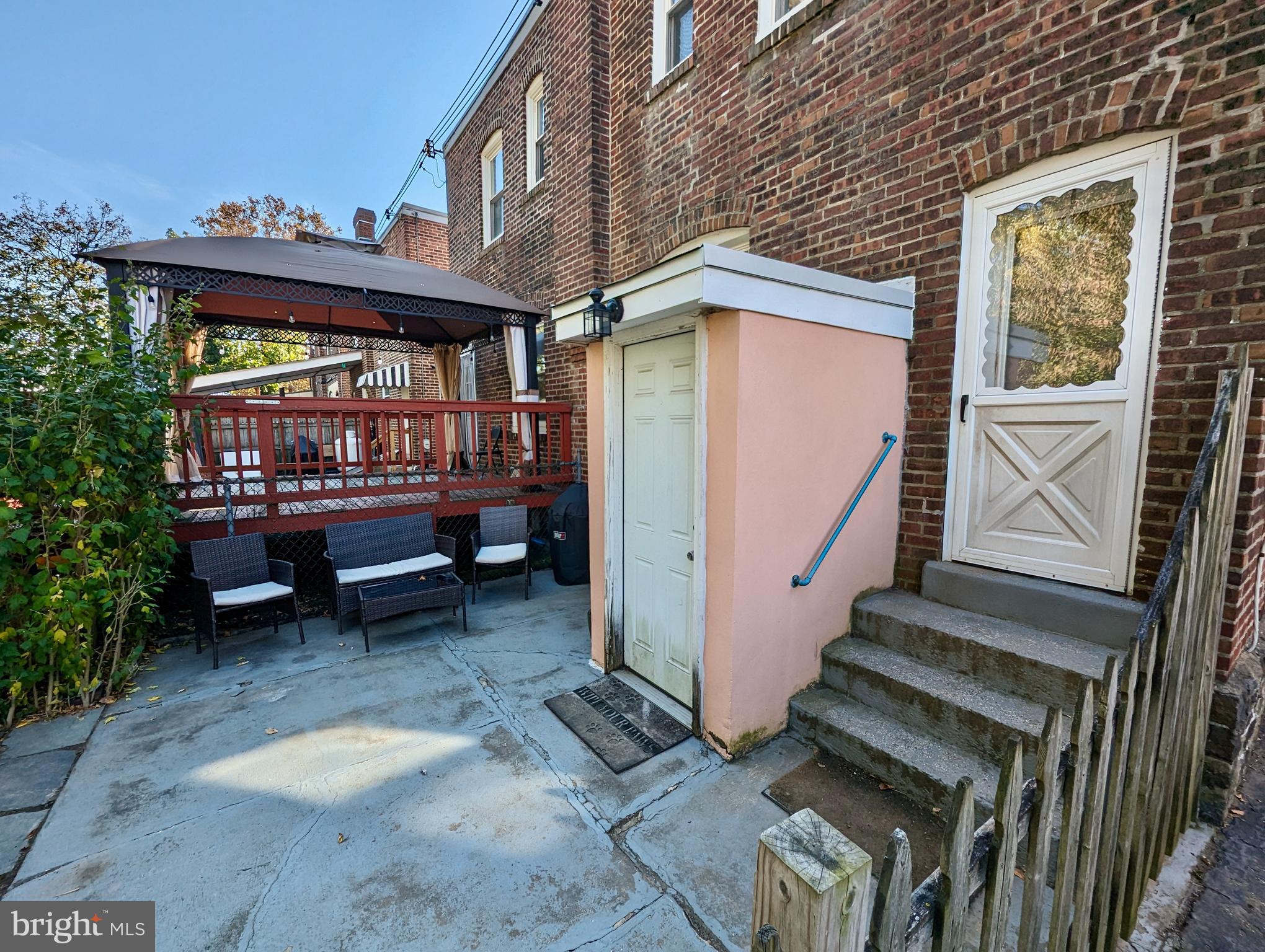 229 Blunston AVENUE