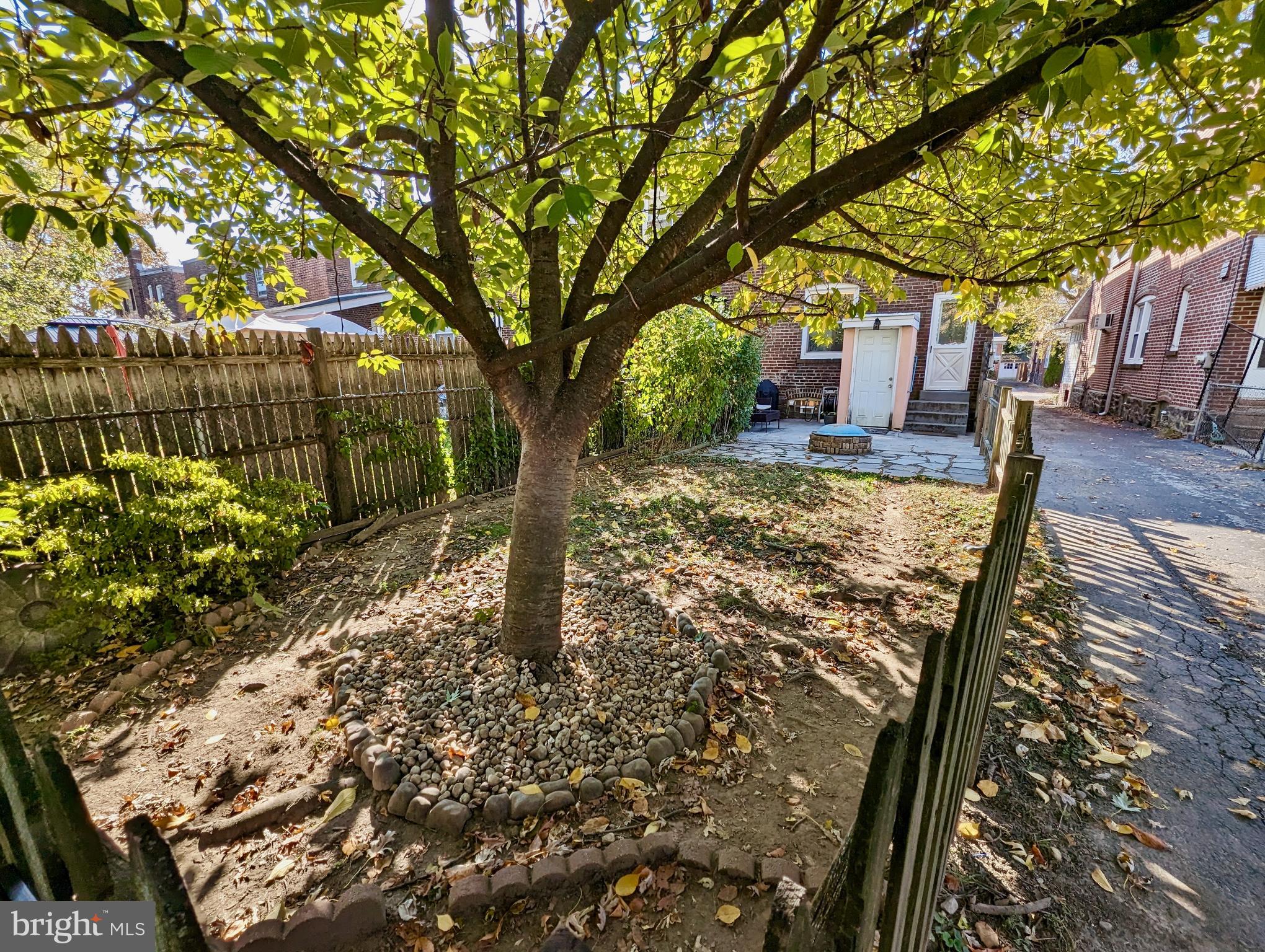 229 Blunston AVENUE