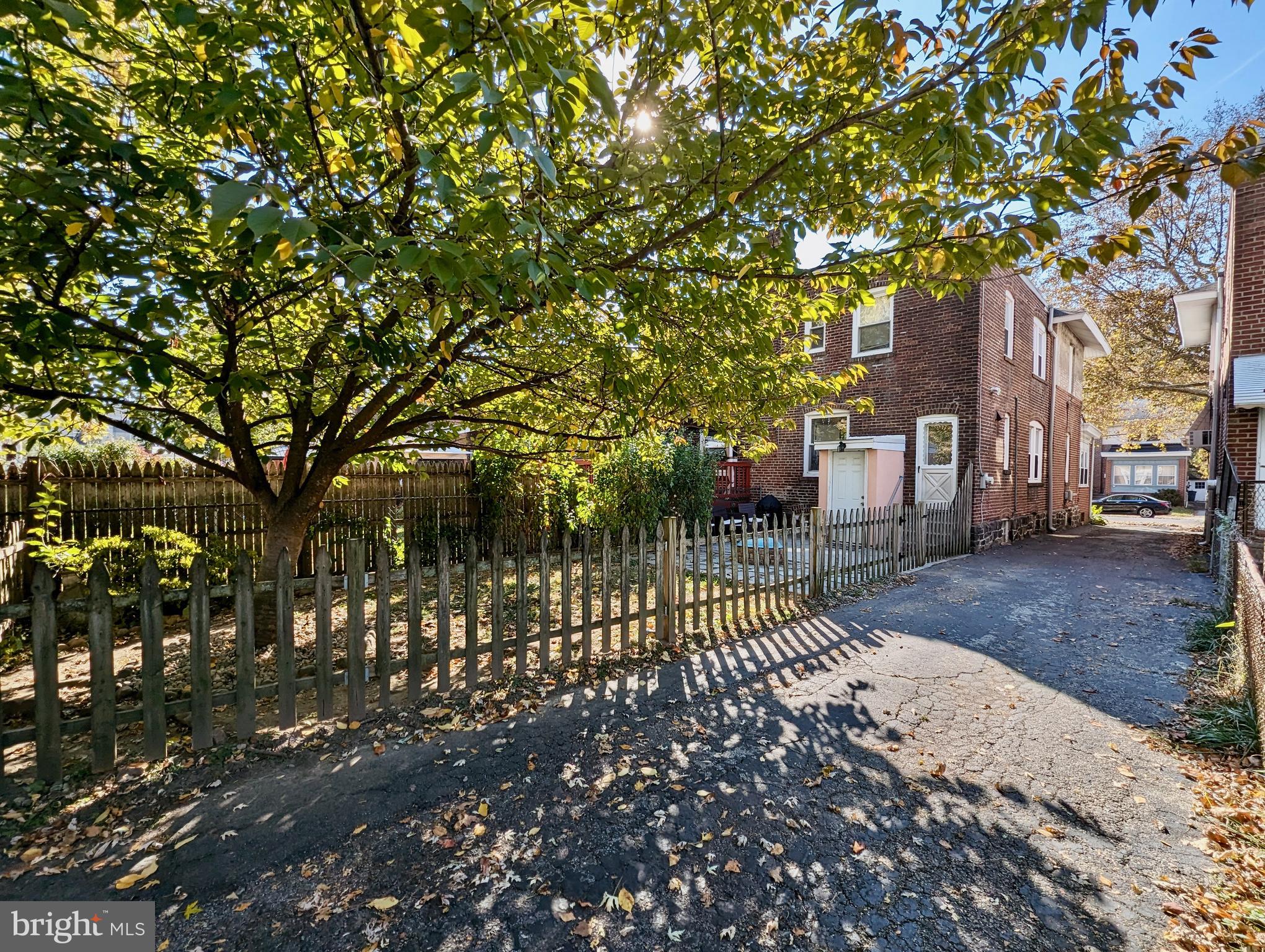 229 Blunston AVENUE