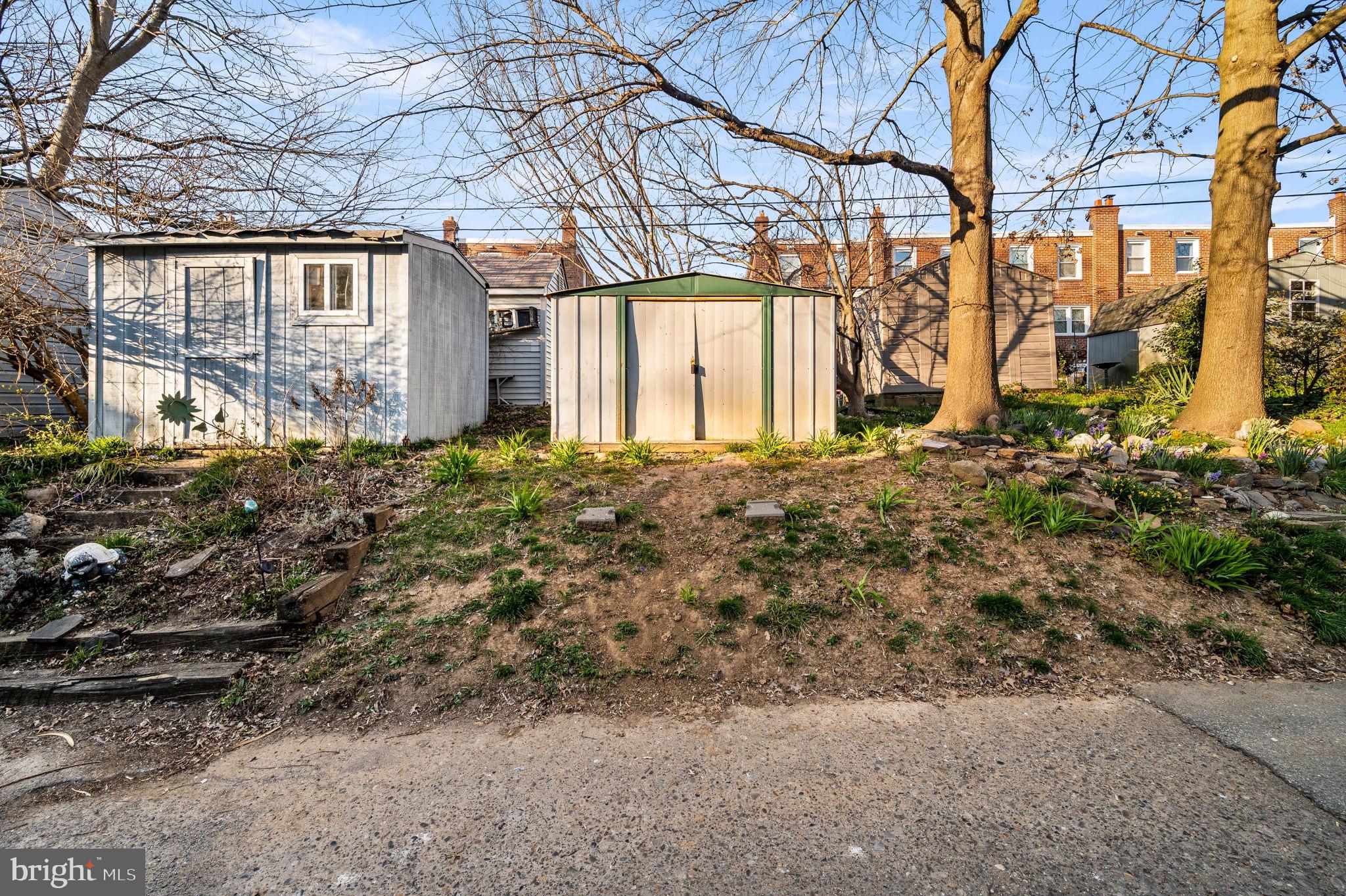 1135 Tremont Dr
