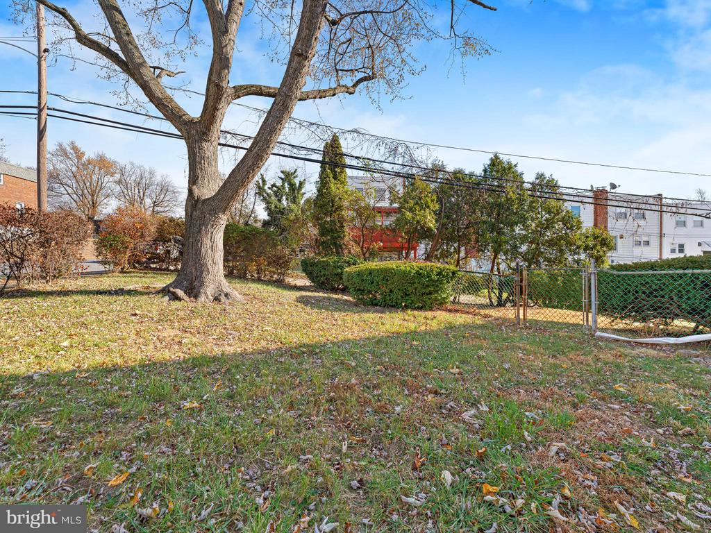 3900 Gideon Rd
