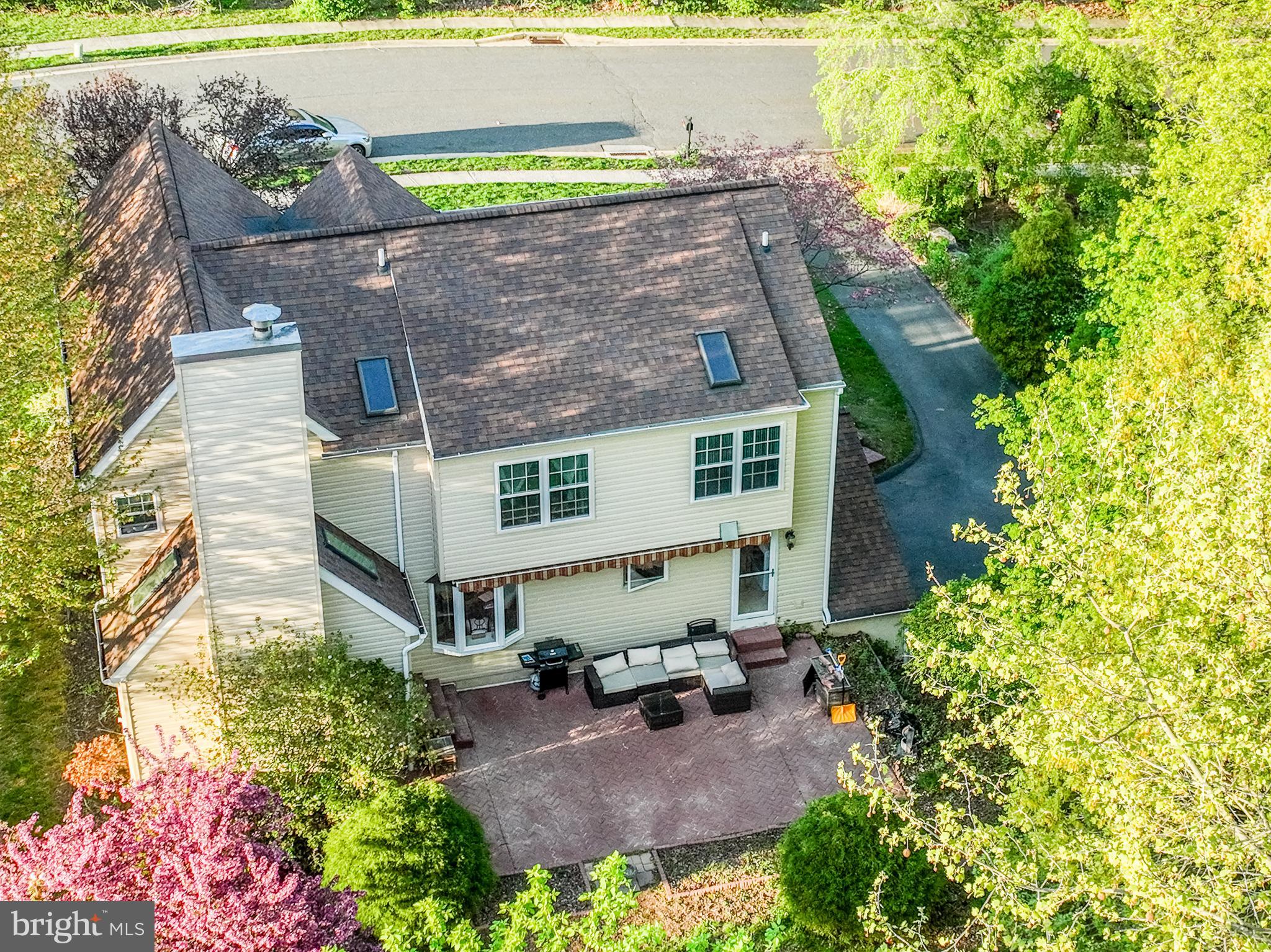 4211 Tara Cir