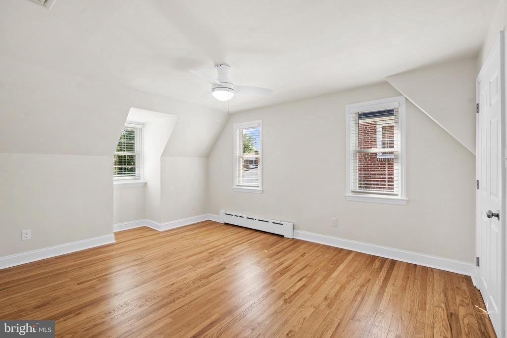 559 WILLOWBROOK ROAD