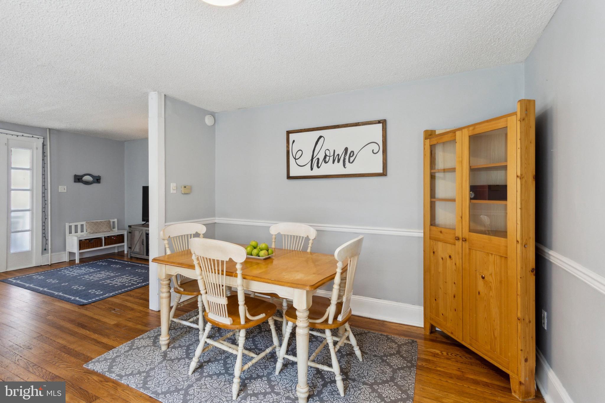 2709 Cedar LANE