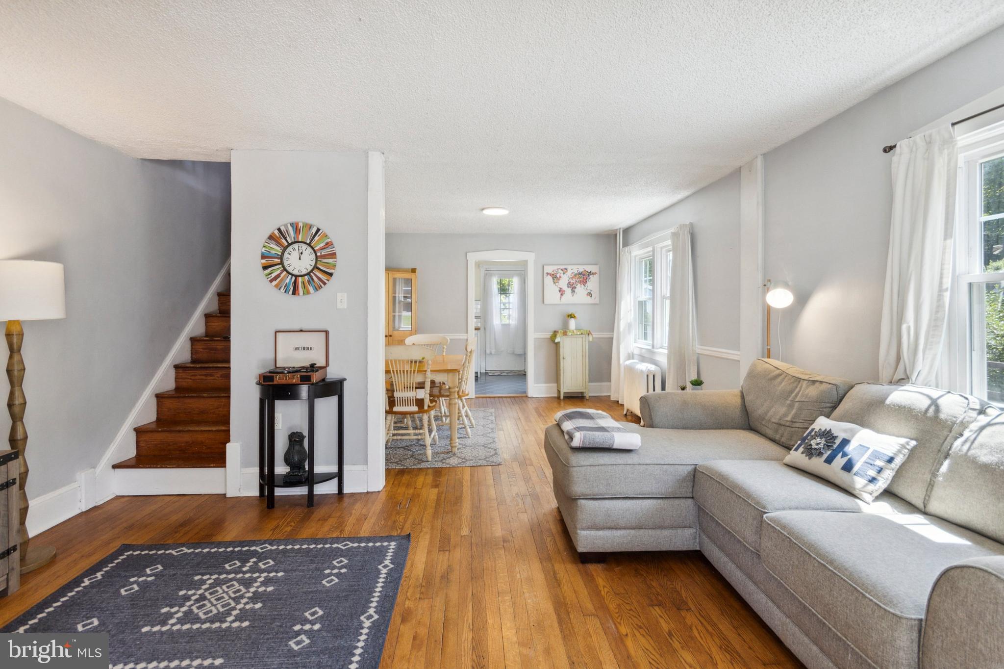 2709 Cedar LANE