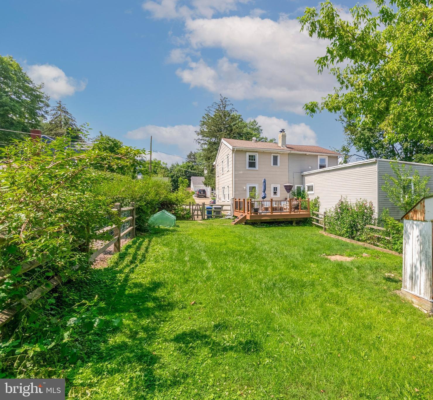 2709 Cedar LANE