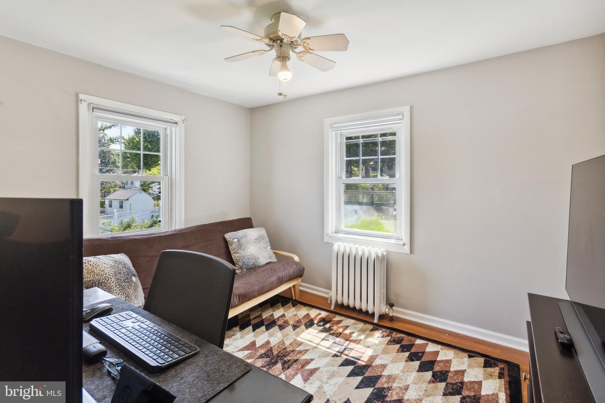 2709 Cedar LANE