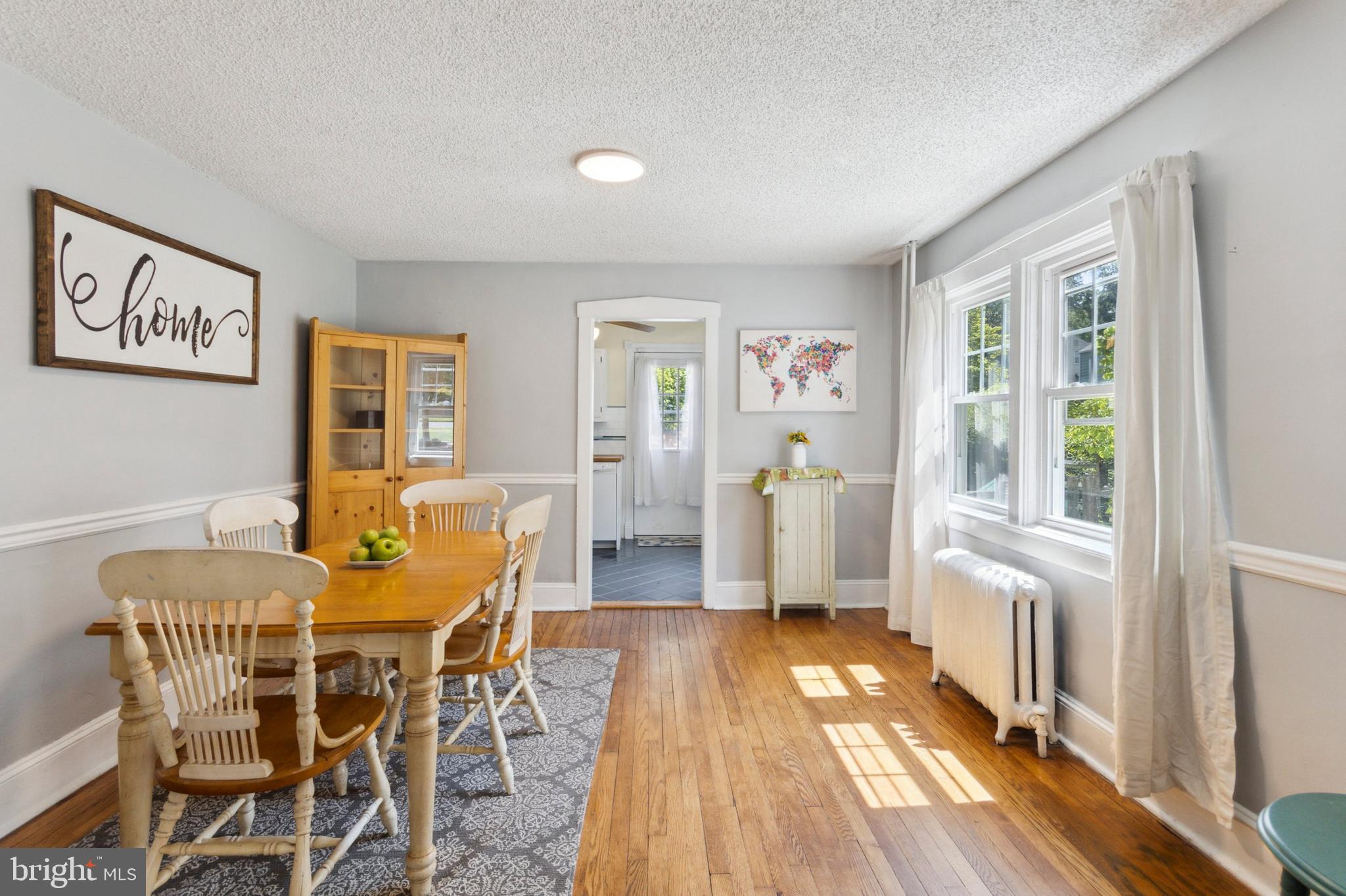 2709 Cedar LANE