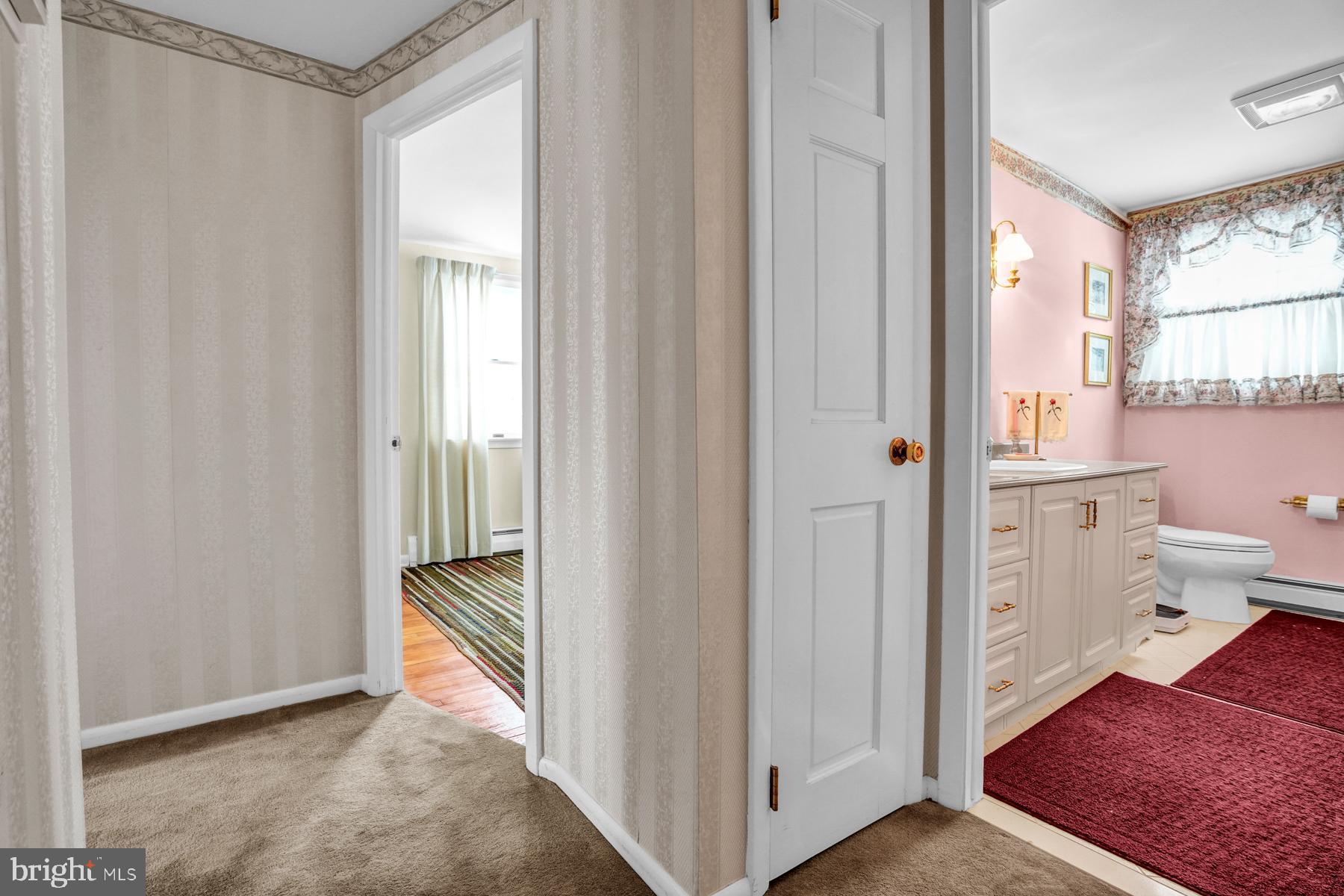 2901 Village Green Ln