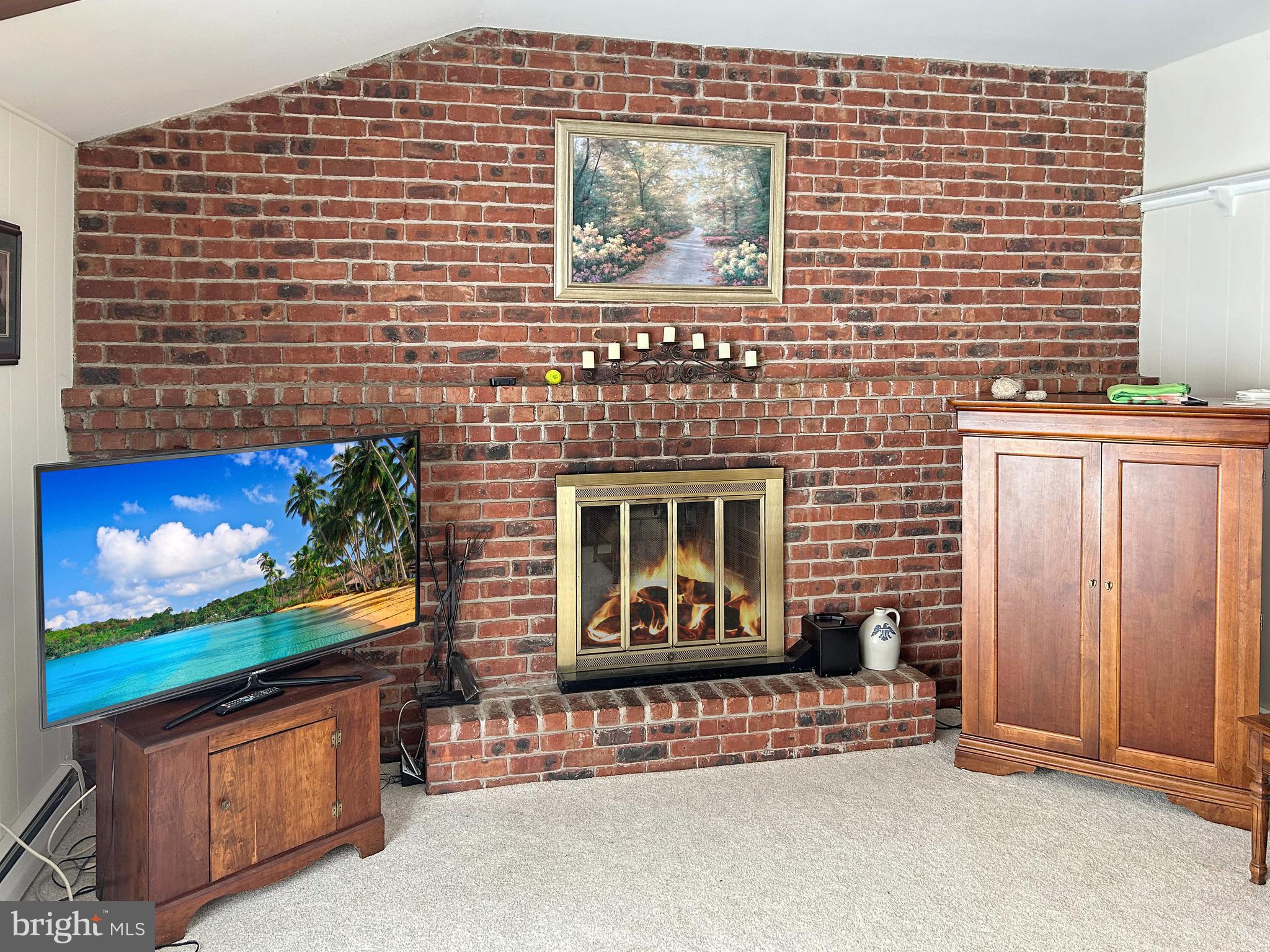 2901 Village Green Ln