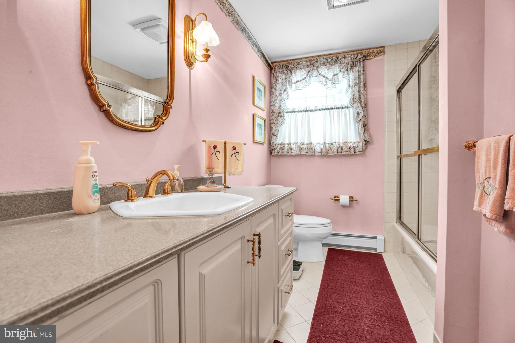 2901 Village Green Ln